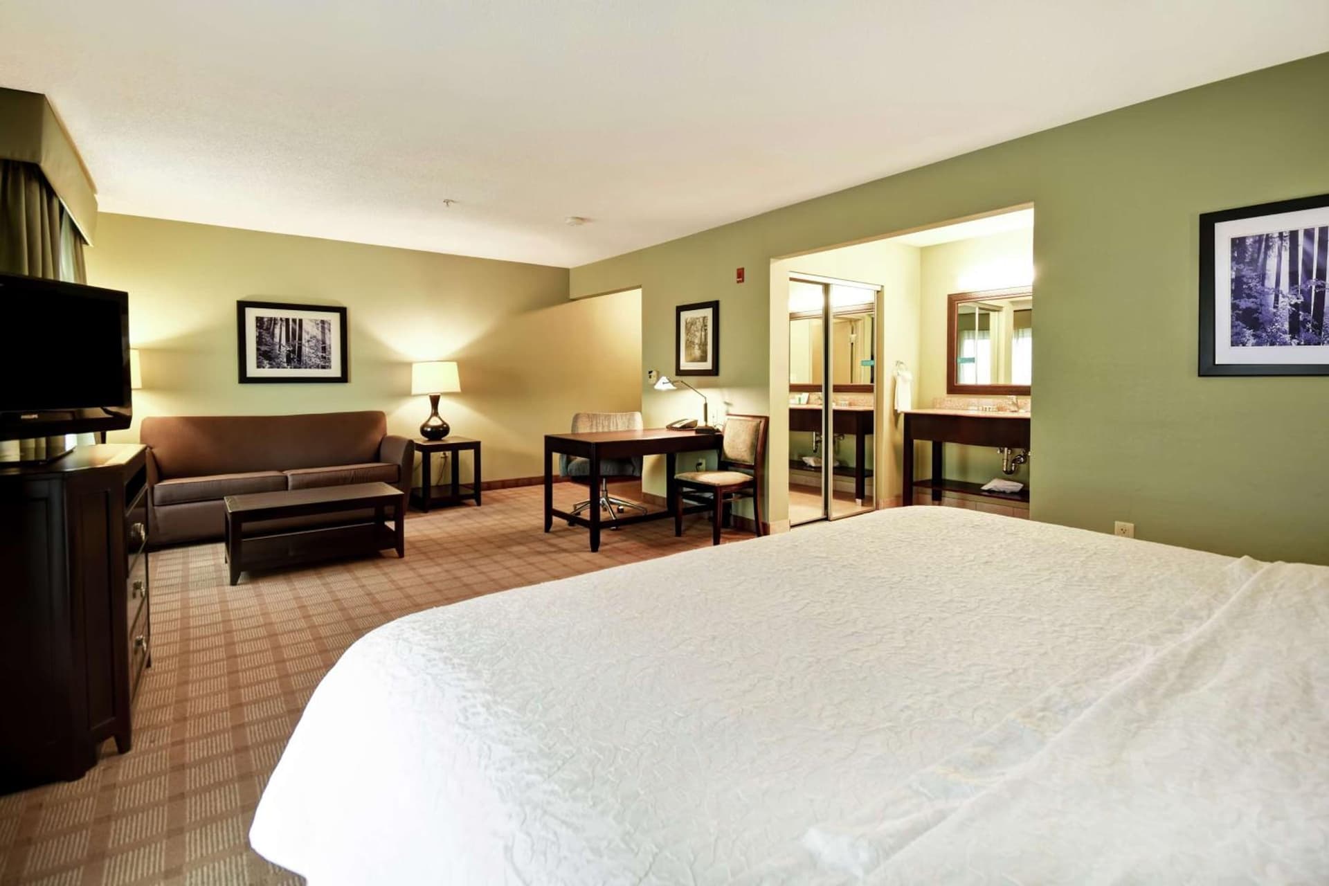 Hampton Inn & Suites Detroit-Canton gallery photo in Canton — image 31
