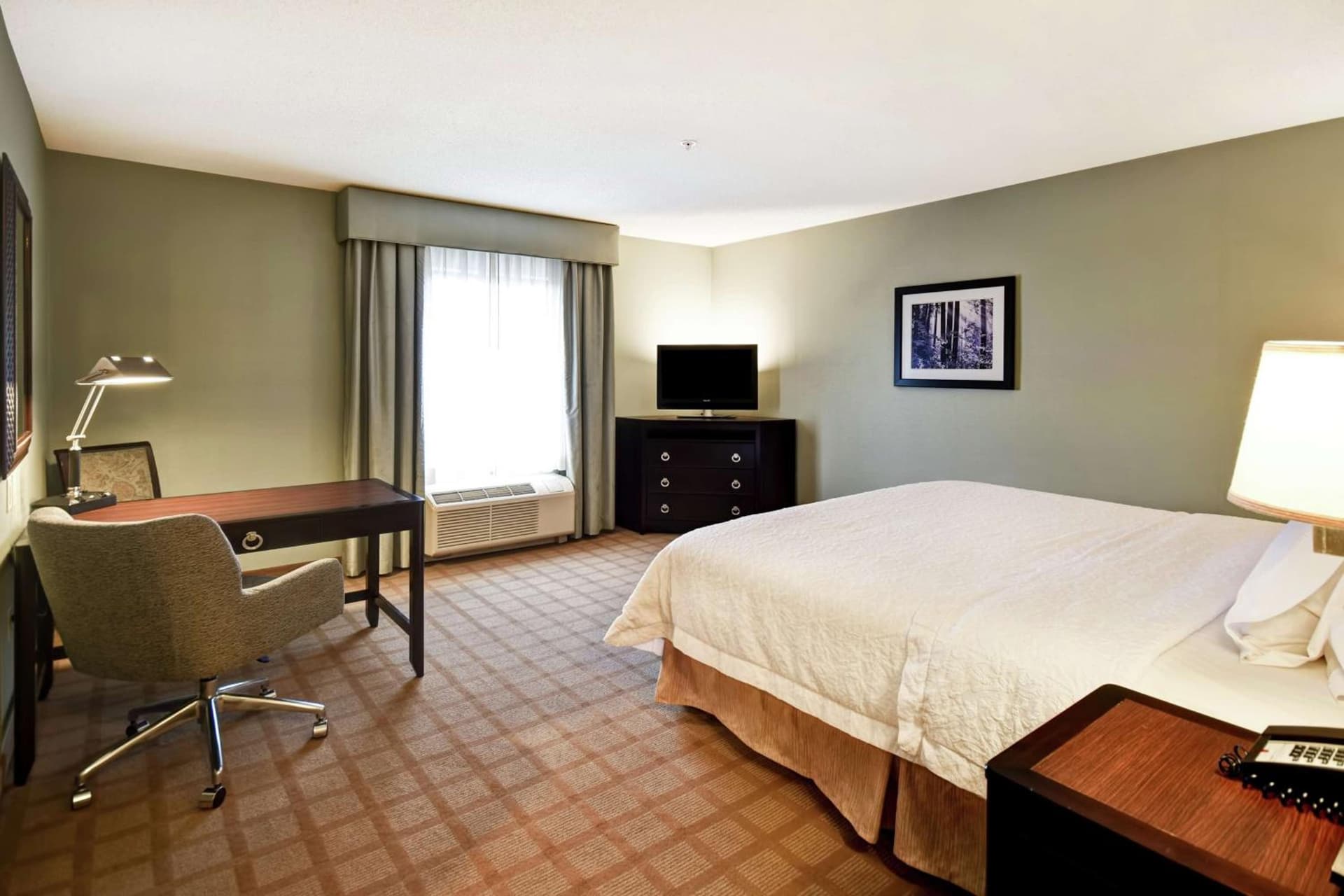 Hampton Inn & Suites Detroit-Canton gallery photo in Canton — image 12