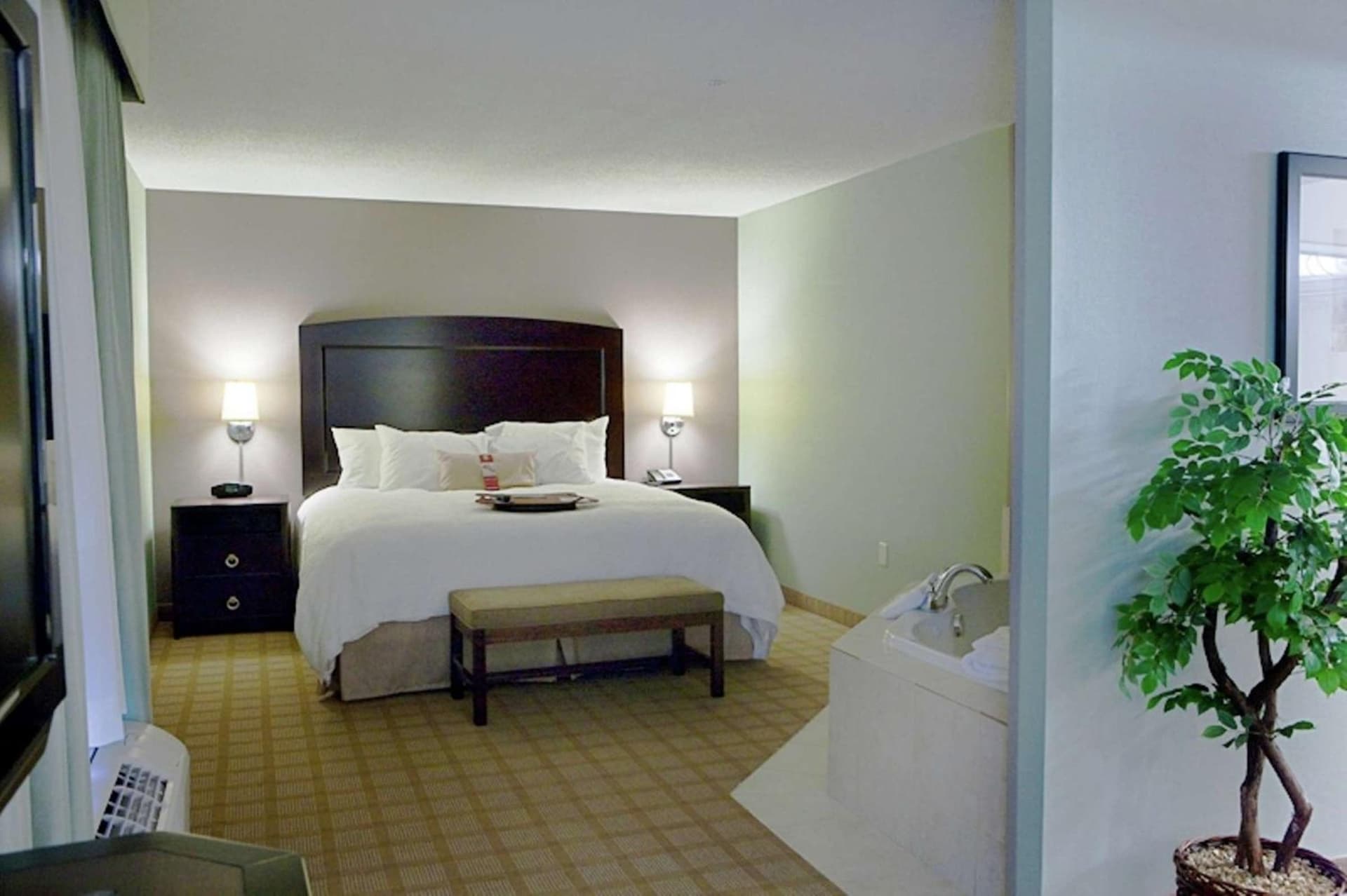 Hampton Inn & Suites Detroit-Canton gallery photo in Canton — image 81