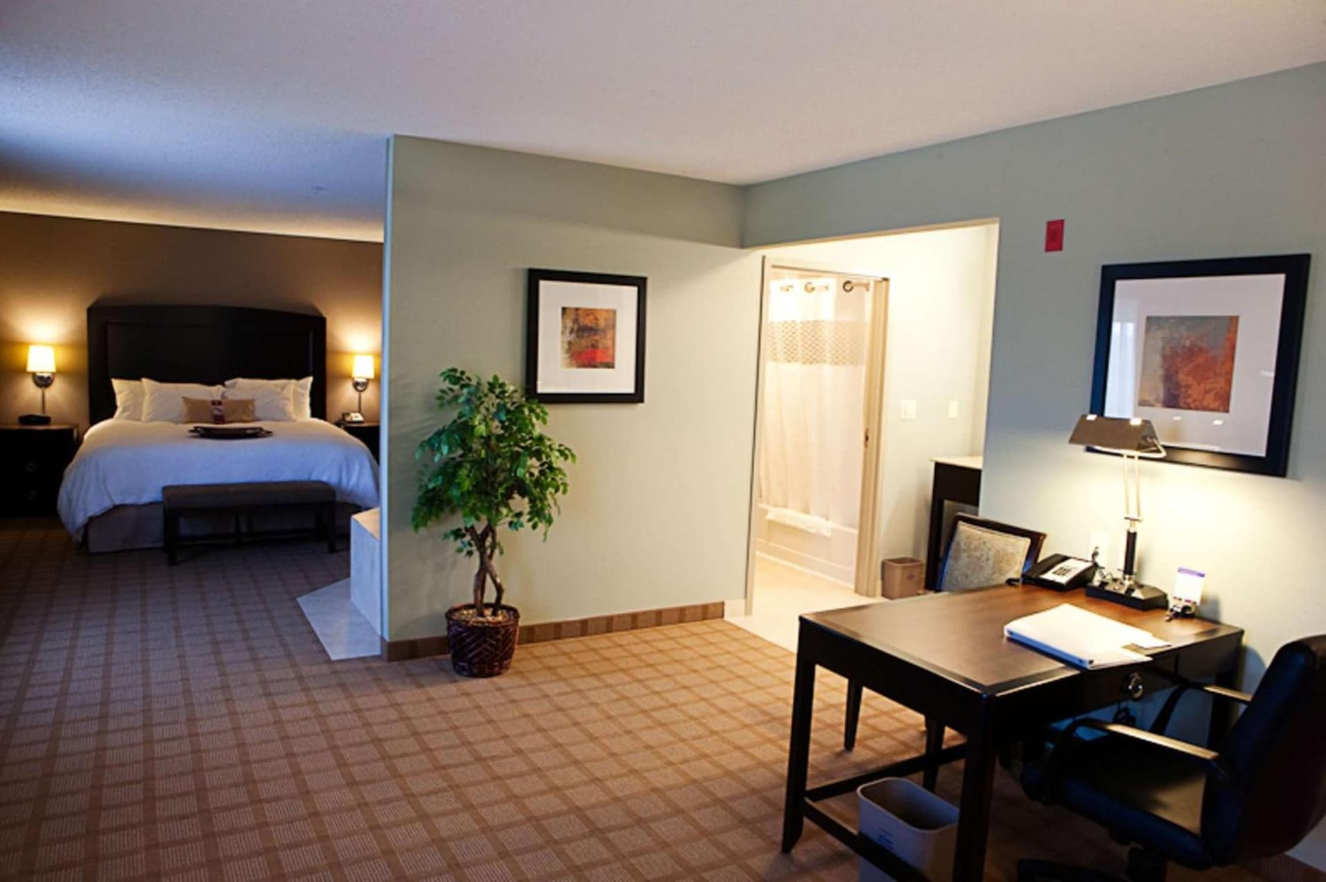 Hampton Inn & Suites Detroit-Canton gallery photo in Canton — image 85