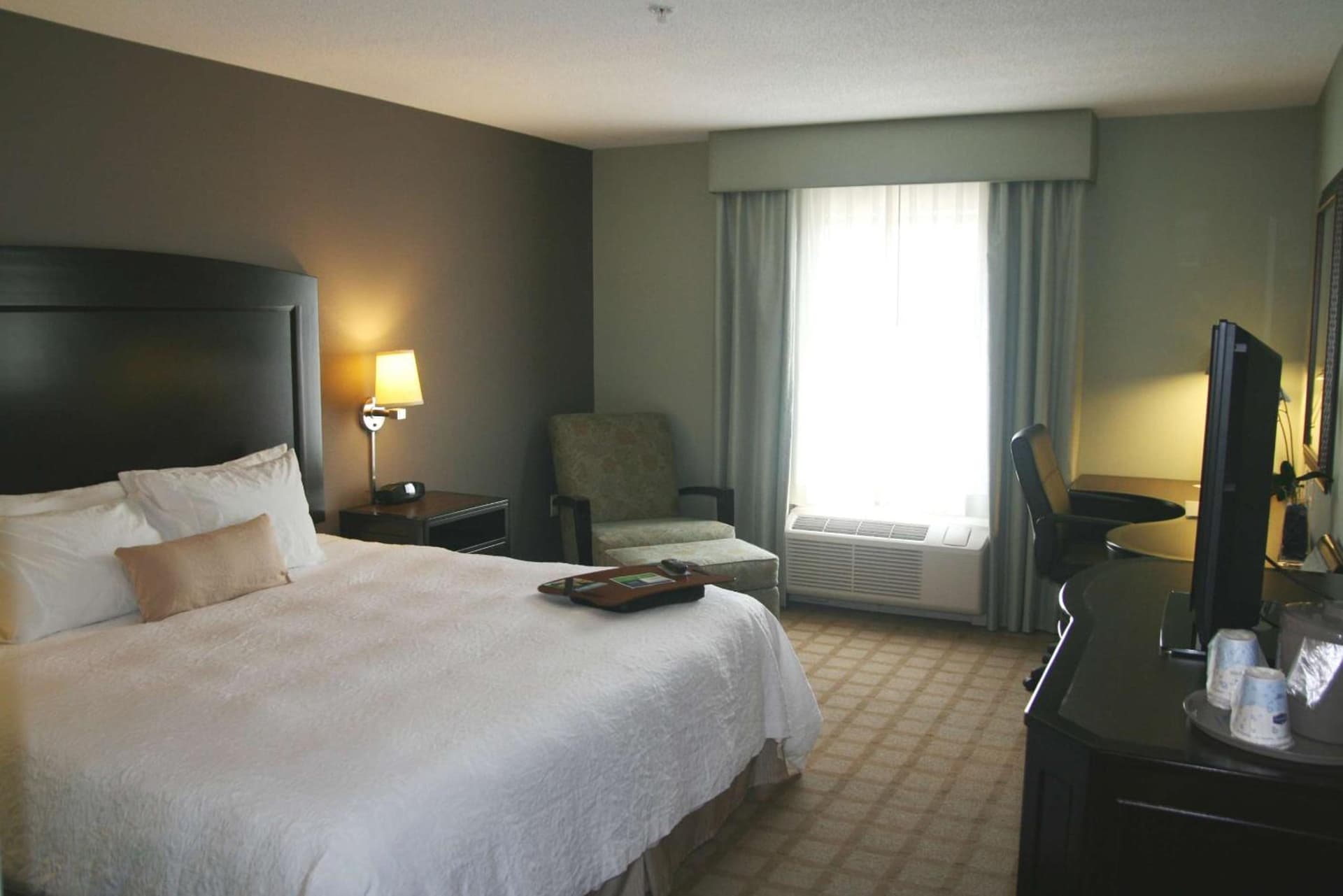Hampton Inn & Suites Detroit-Canton gallery photo in Canton — image 30