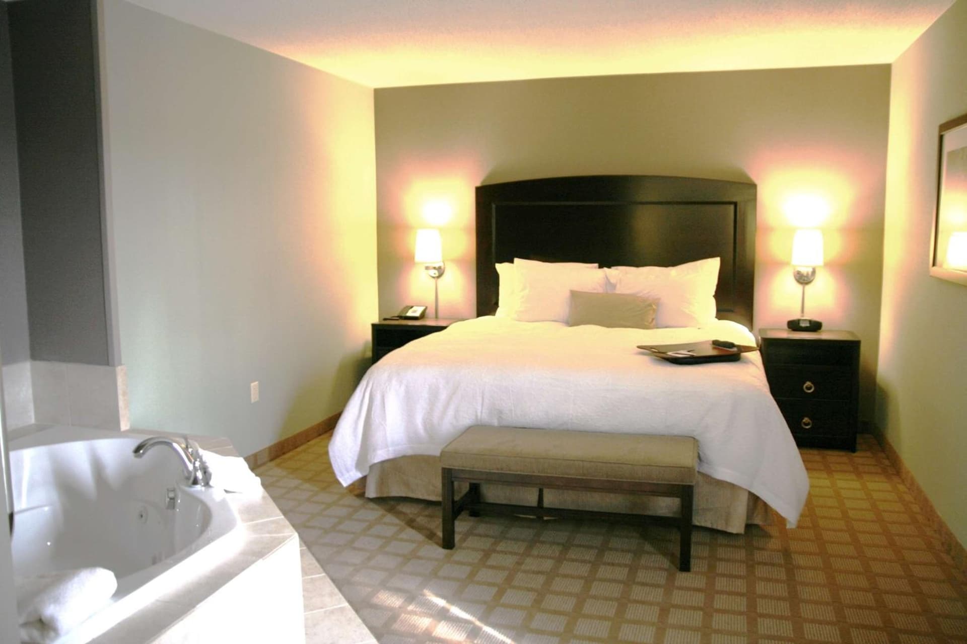 Hampton Inn & Suites Detroit-Canton gallery photo in Canton — image 82