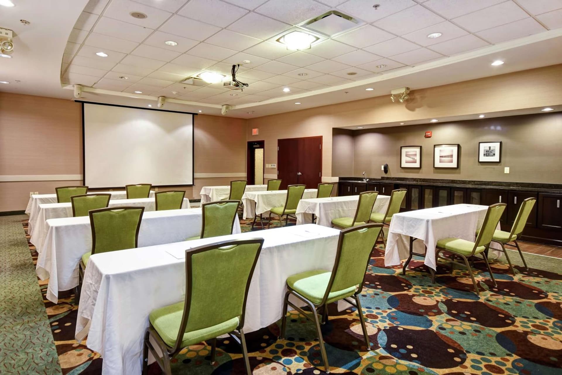Hampton Inn & Suites Detroit-Canton gallery photo in Canton — image 42