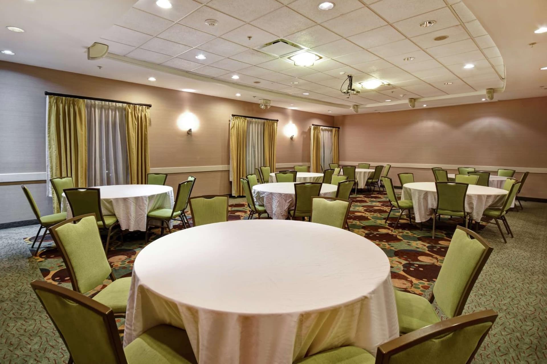 Hampton Inn & Suites Detroit-Canton gallery photo in Canton — image 75