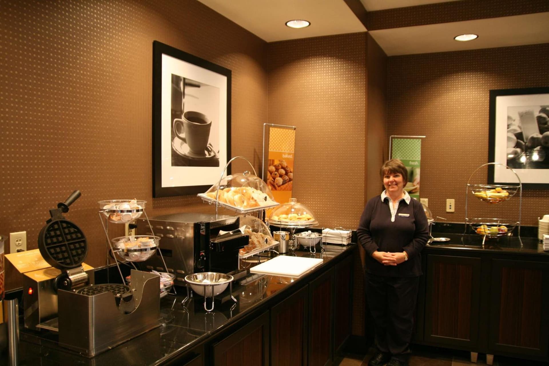 Hampton Inn & Suites Detroit/Airport Romulus gallery photo in Romulus, MI — image 18