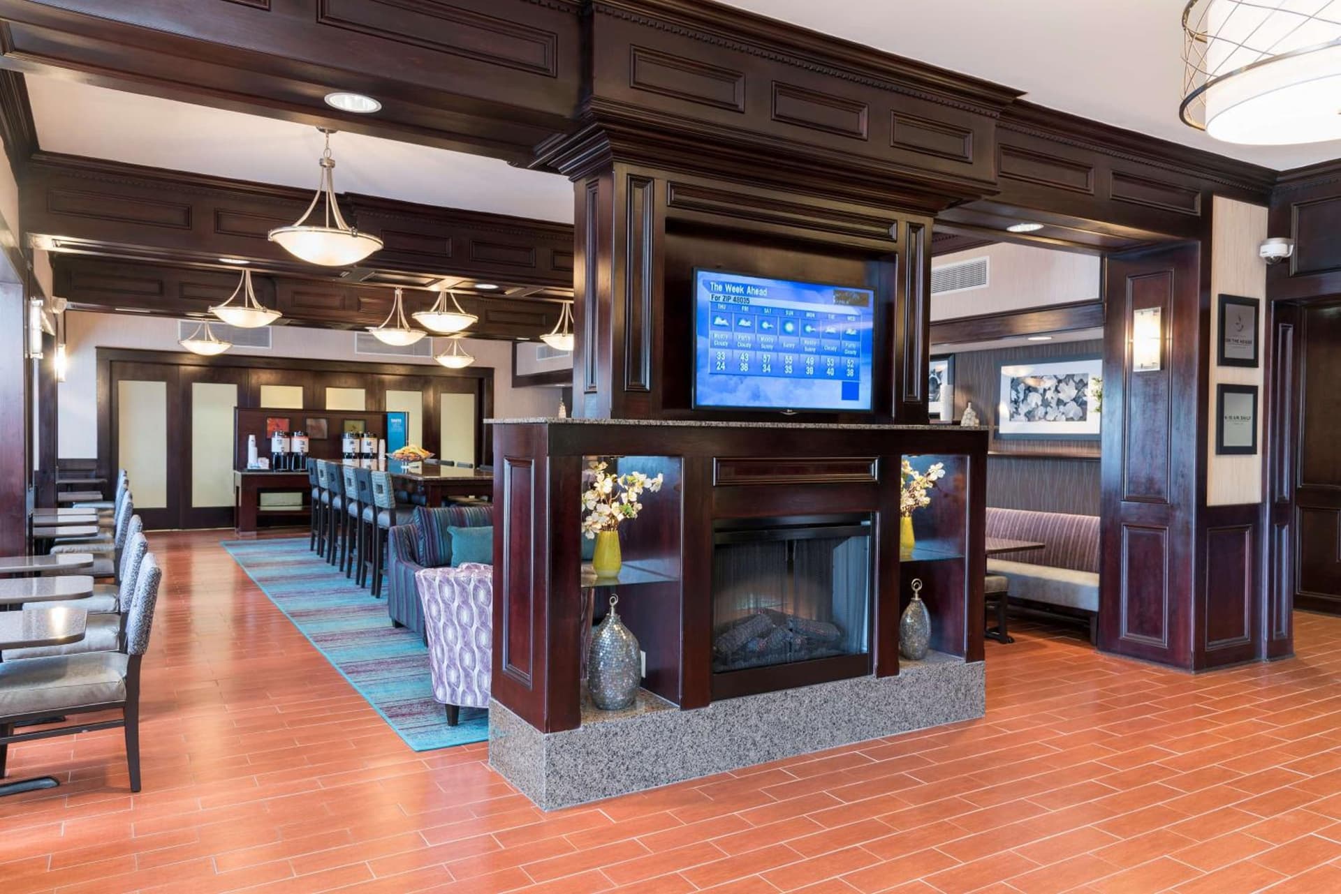 Hampton Inn Detroit Roseville property views in Clinton — gallery photo 3