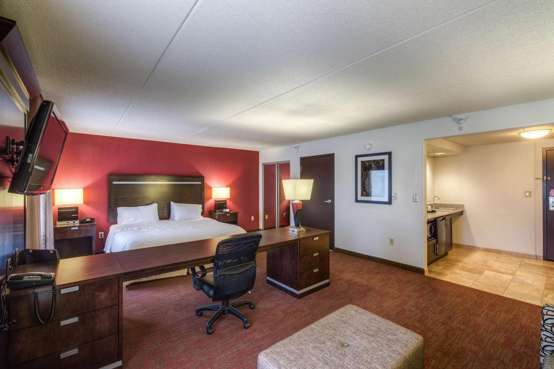 Hampton Inn & Suites Detroit/Airport Romulus gallery photo in Romulus, MI — image 47