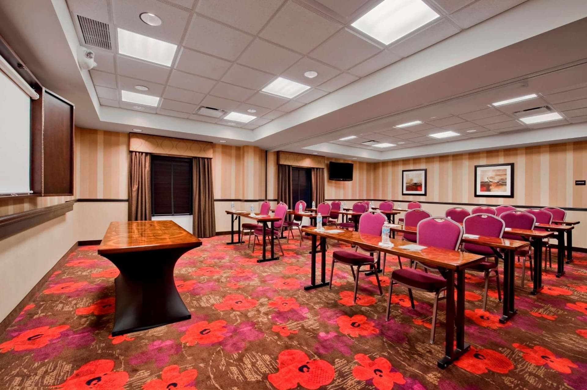 Hampton Inn & Suites Detroit/Airport Romulus gallery photo in Romulus, MI — image 37