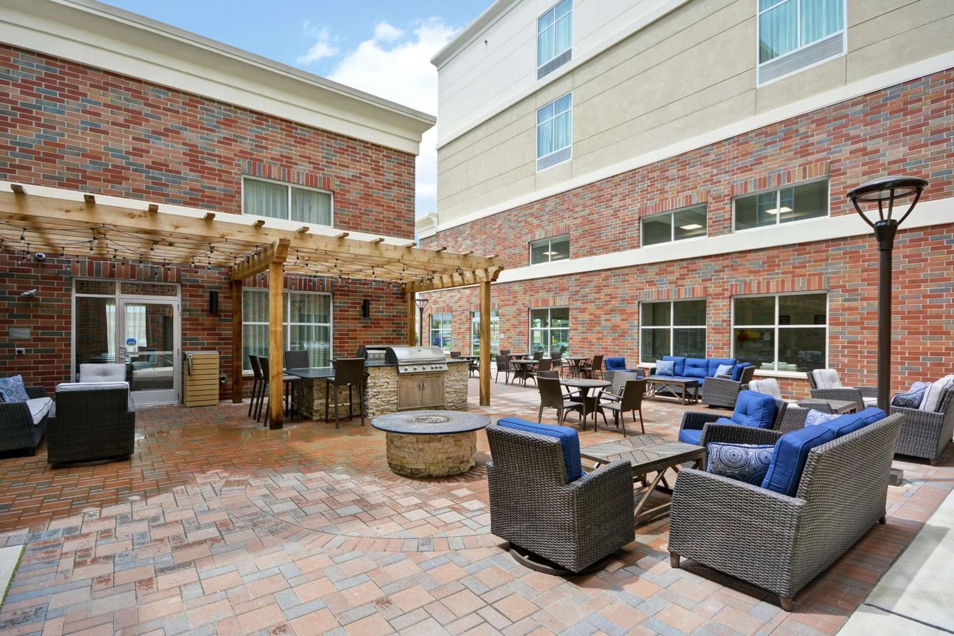Homewood Suites By Hilton Warren Detroit gallery photo in Warren, MI — image 16