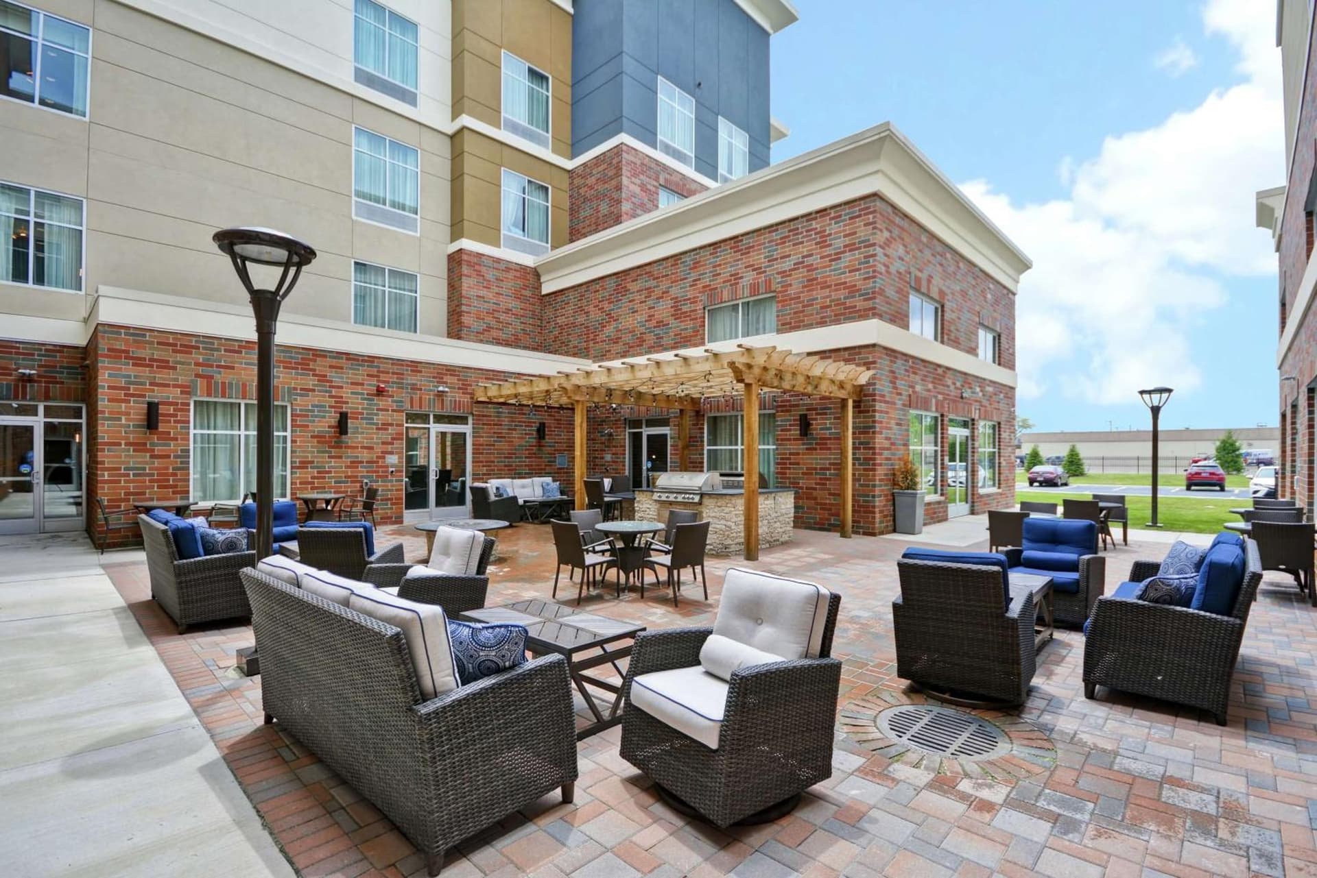 Homewood Suites By Hilton Warren Detroit property views in Warren, MI — gallery photo 3