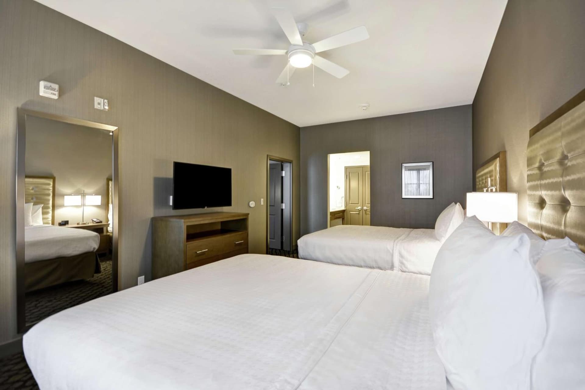 Homewood Suites By Hilton Warren Detroit gallery photo in Warren, MI — image 48