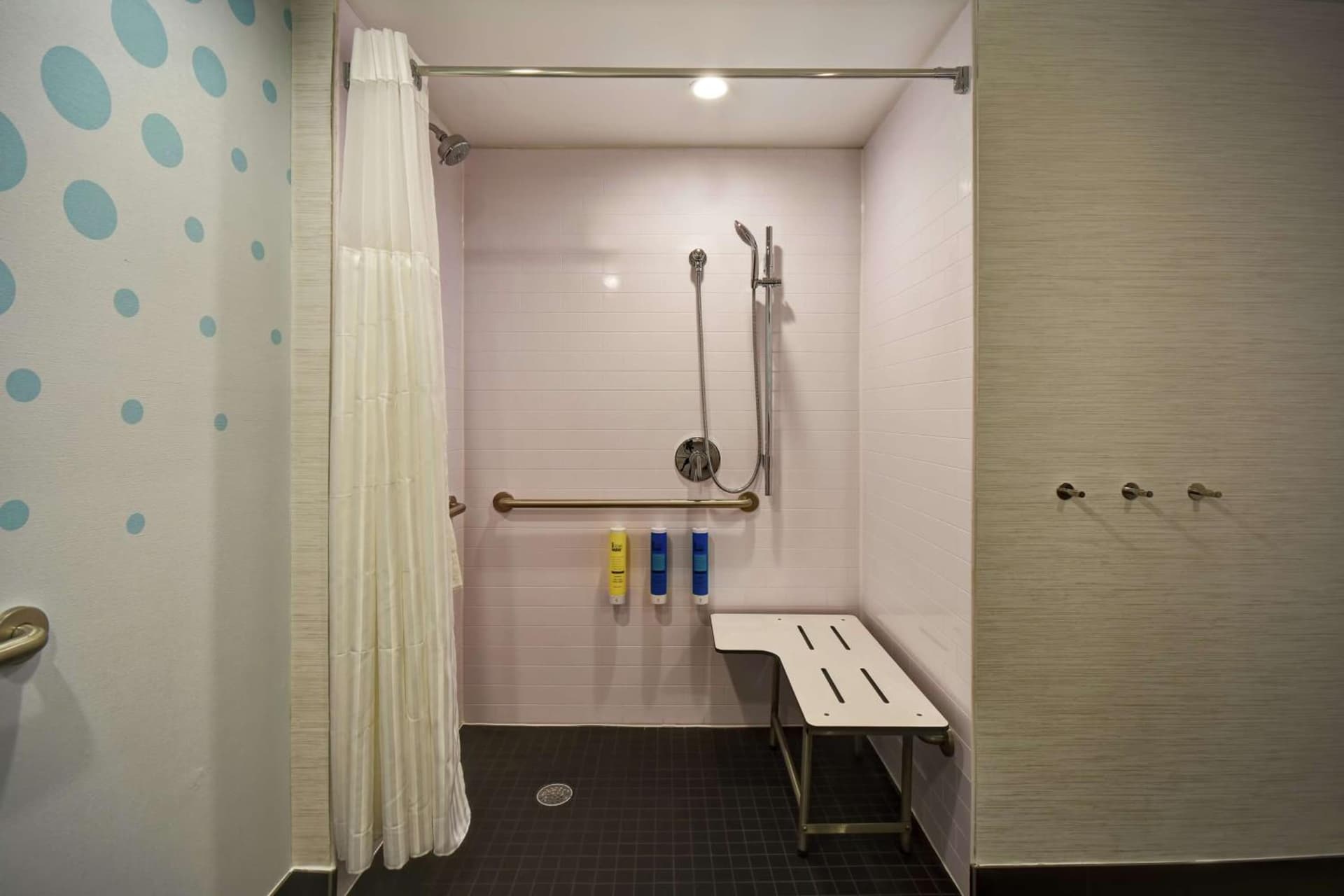 Tru By Hilton Sterling Heights Detroit gallery photo in Sterling Heights, MI — image 11