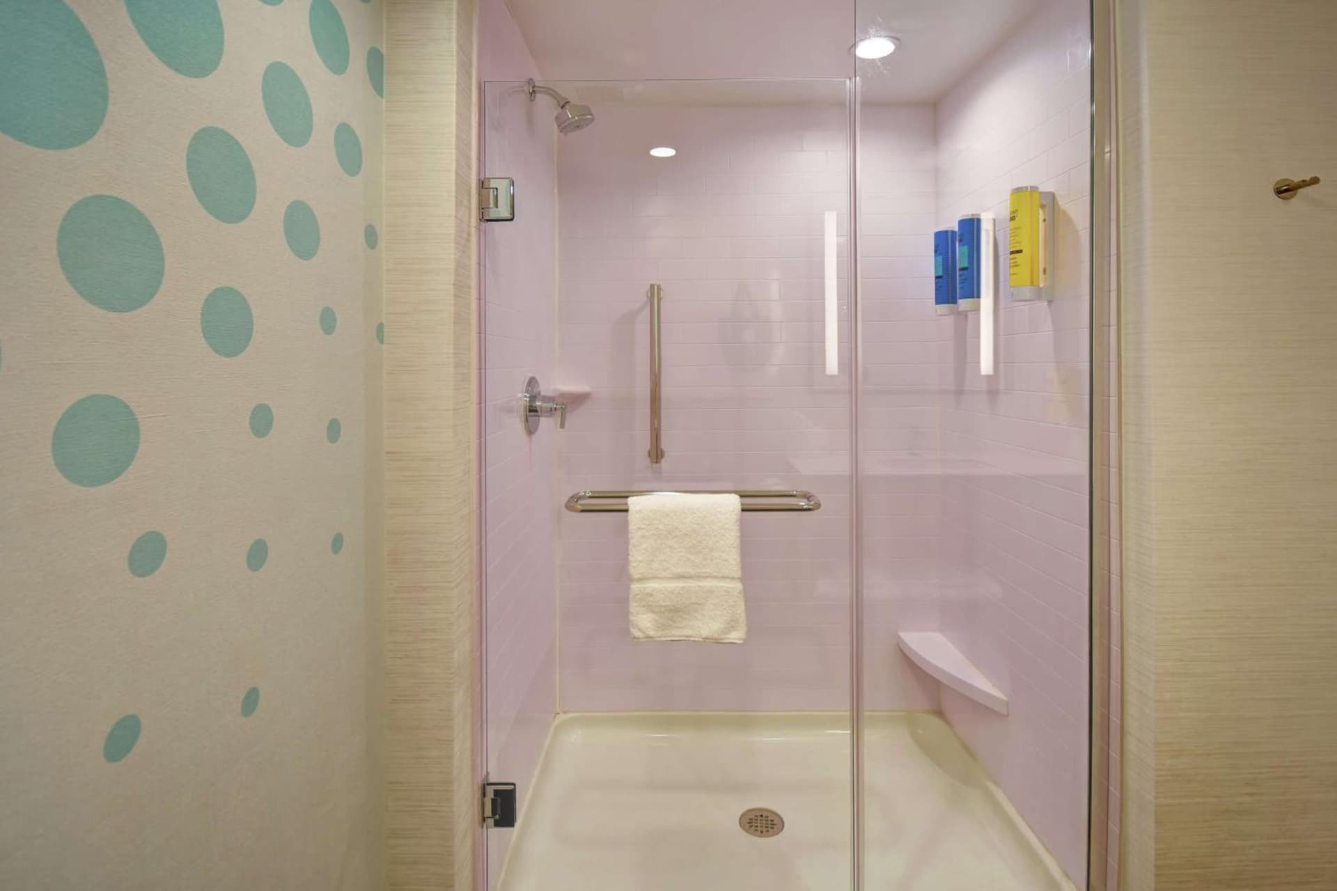 Tru By Hilton Sterling Heights Detroit gallery photo in Sterling Heights, MI — image 26