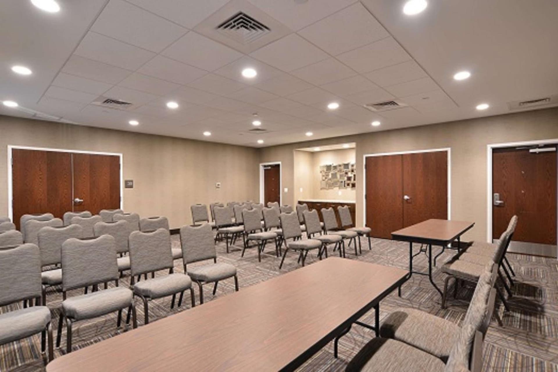 Hampton Inn & Suites Chippewa Falls gallery photo in Chippewa Falls, WI — image 14