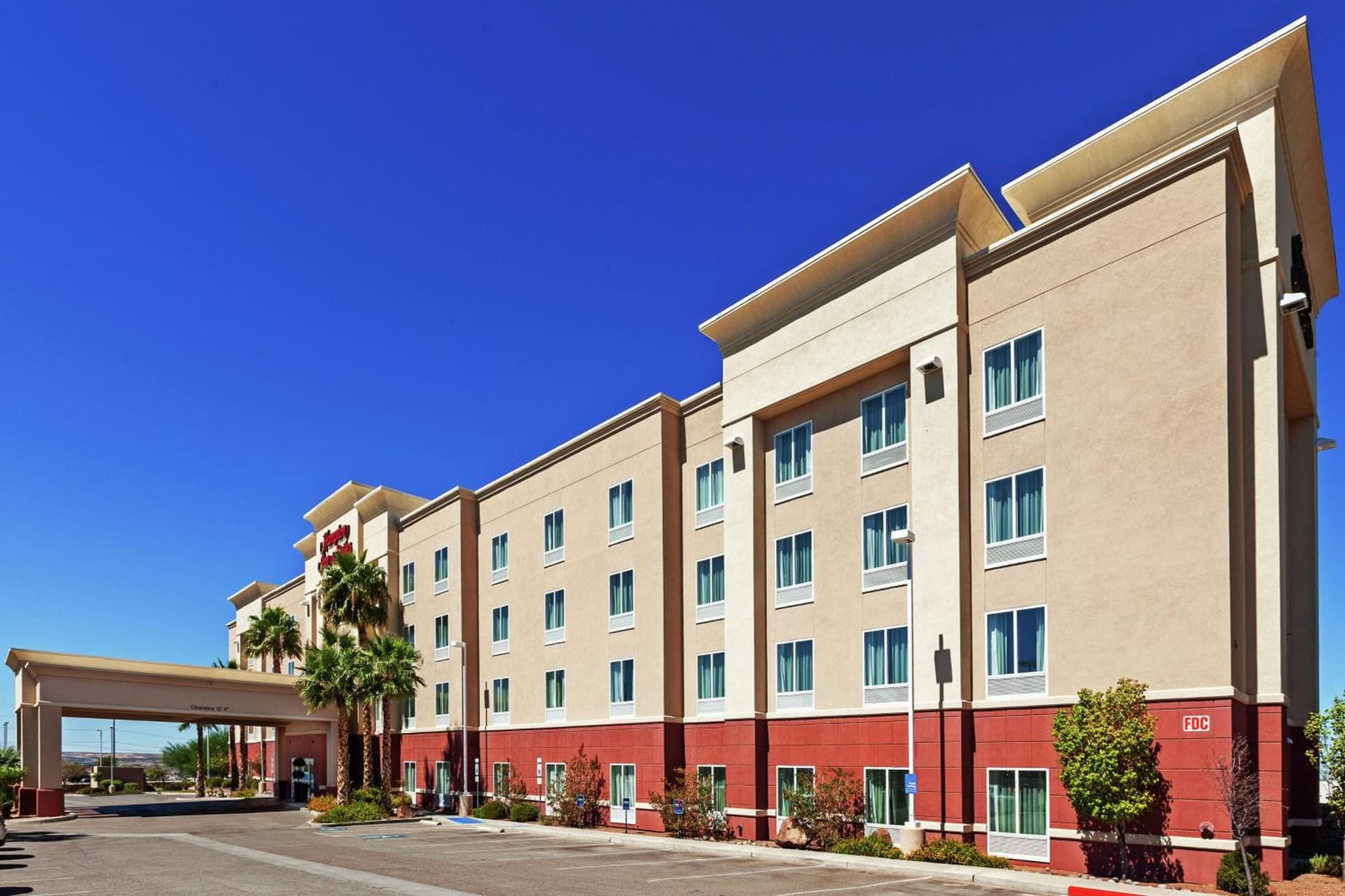Hampton Inn & Suites El Paso West interior in El Paso, TX — gallery photo 2