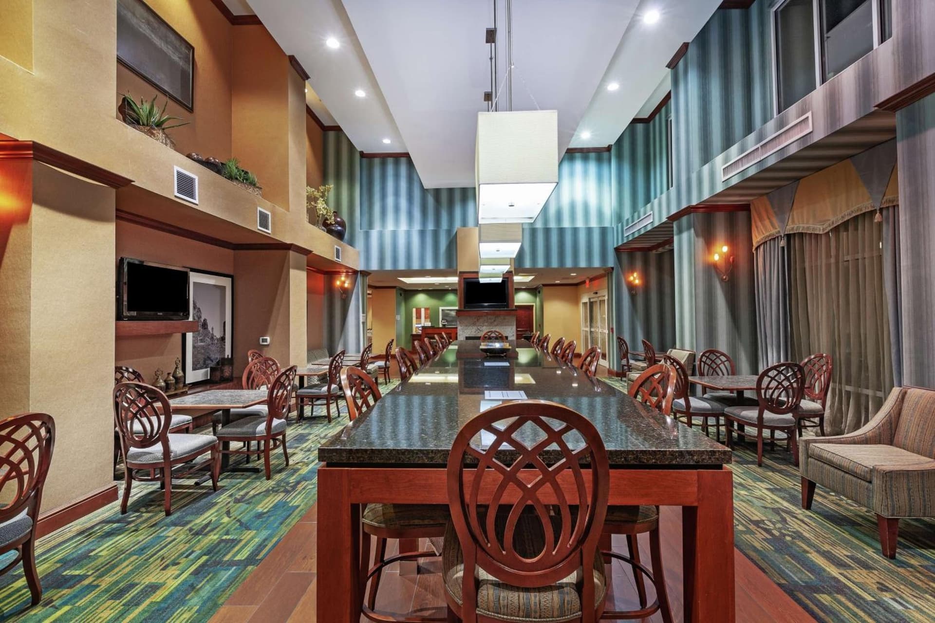 Hampton Inn & Suites El Paso West property views in El Paso, TX — gallery photo 3