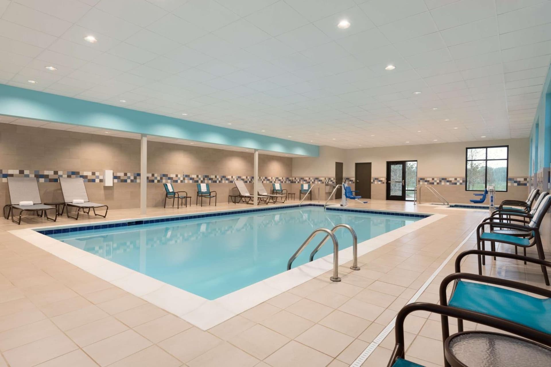 Hampton Inn & Suites Kenosha Pleasant Prairie gallery photo in Kenosha, WI — image 19