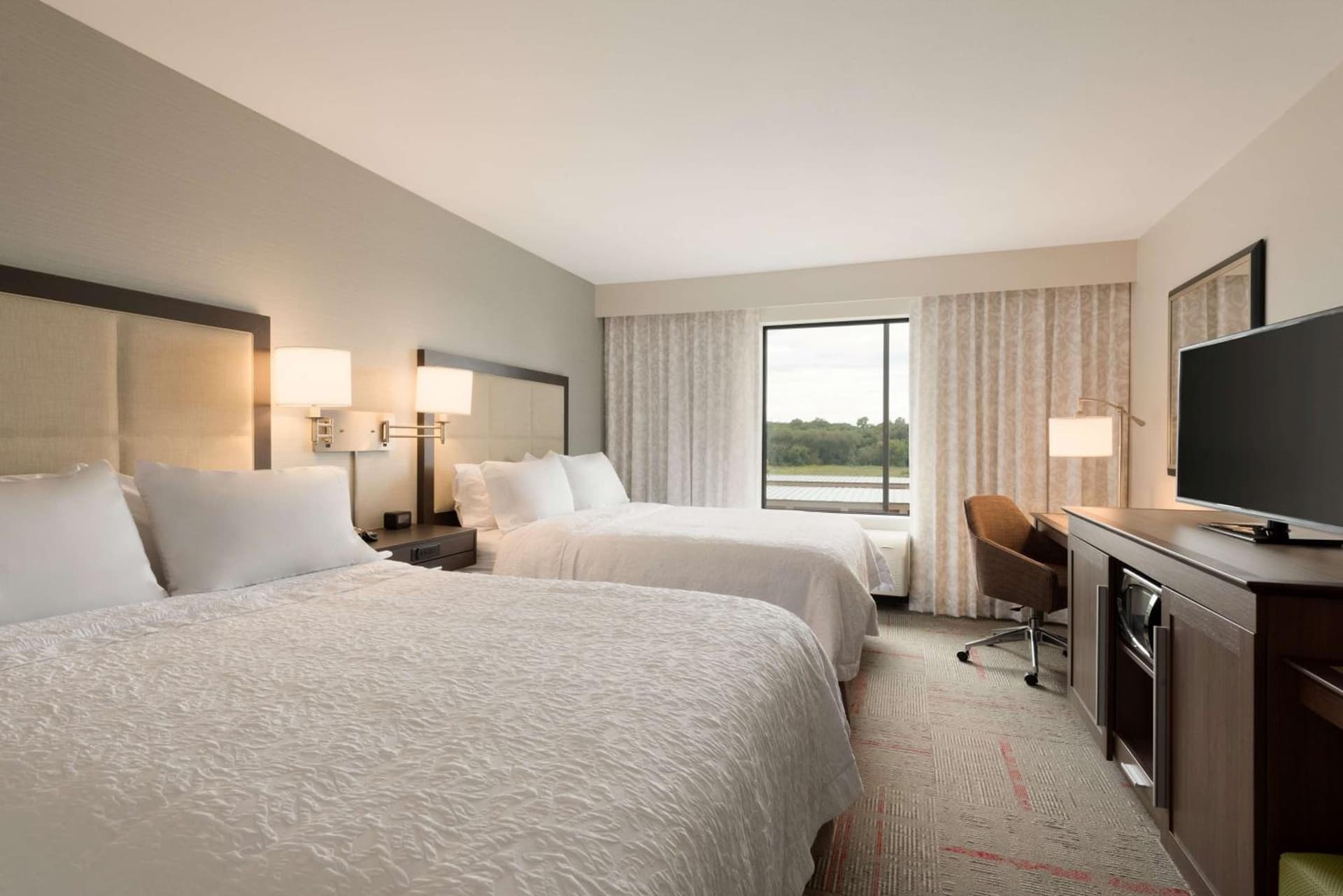 Hampton Inn & Suites Kenosha Pleasant Prairie property views in Kenosha, WI — gallery photo 3