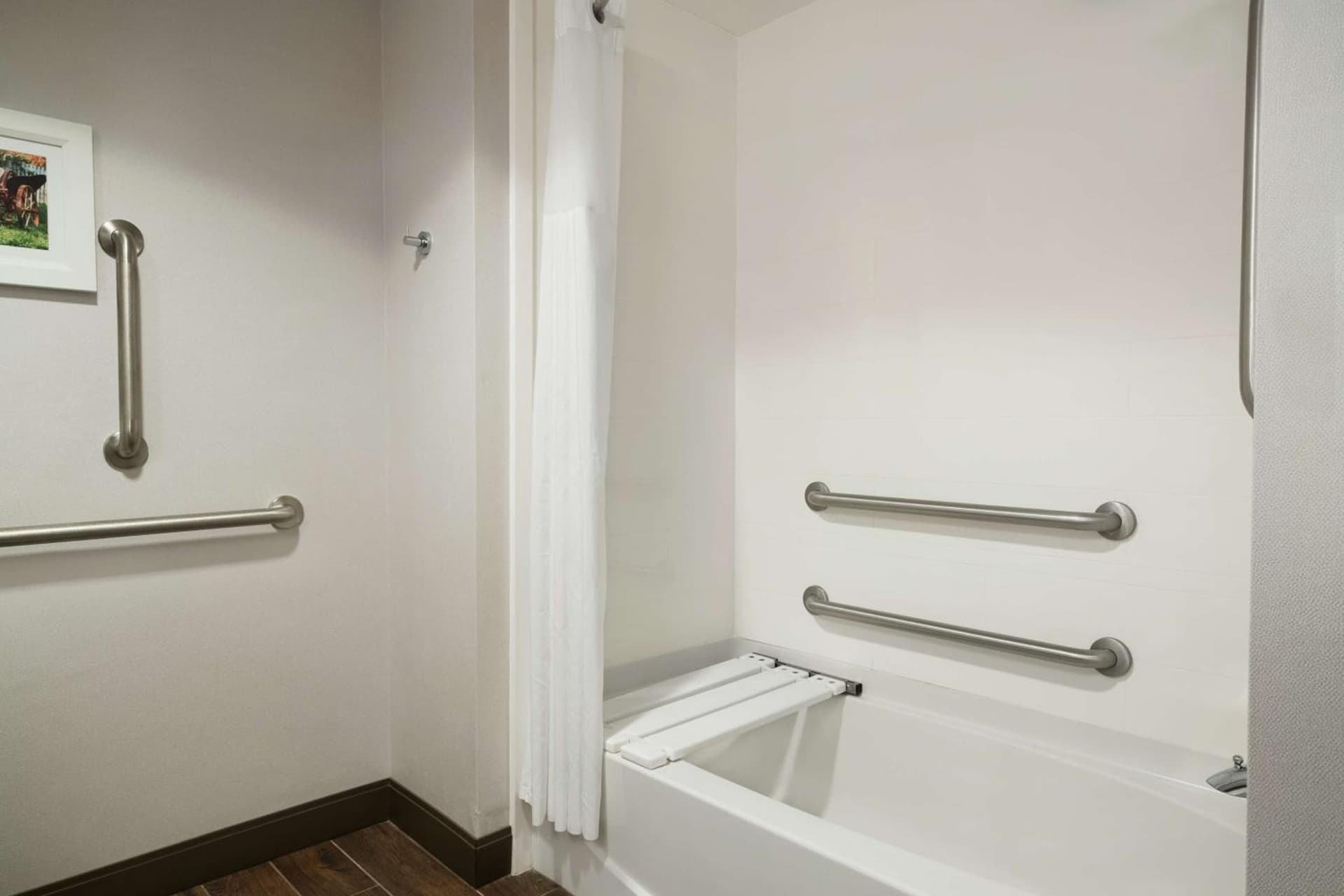 Hampton Inn & Suites Ephrata - Mountain Springs interior in Ephrata, PA — gallery photo 2