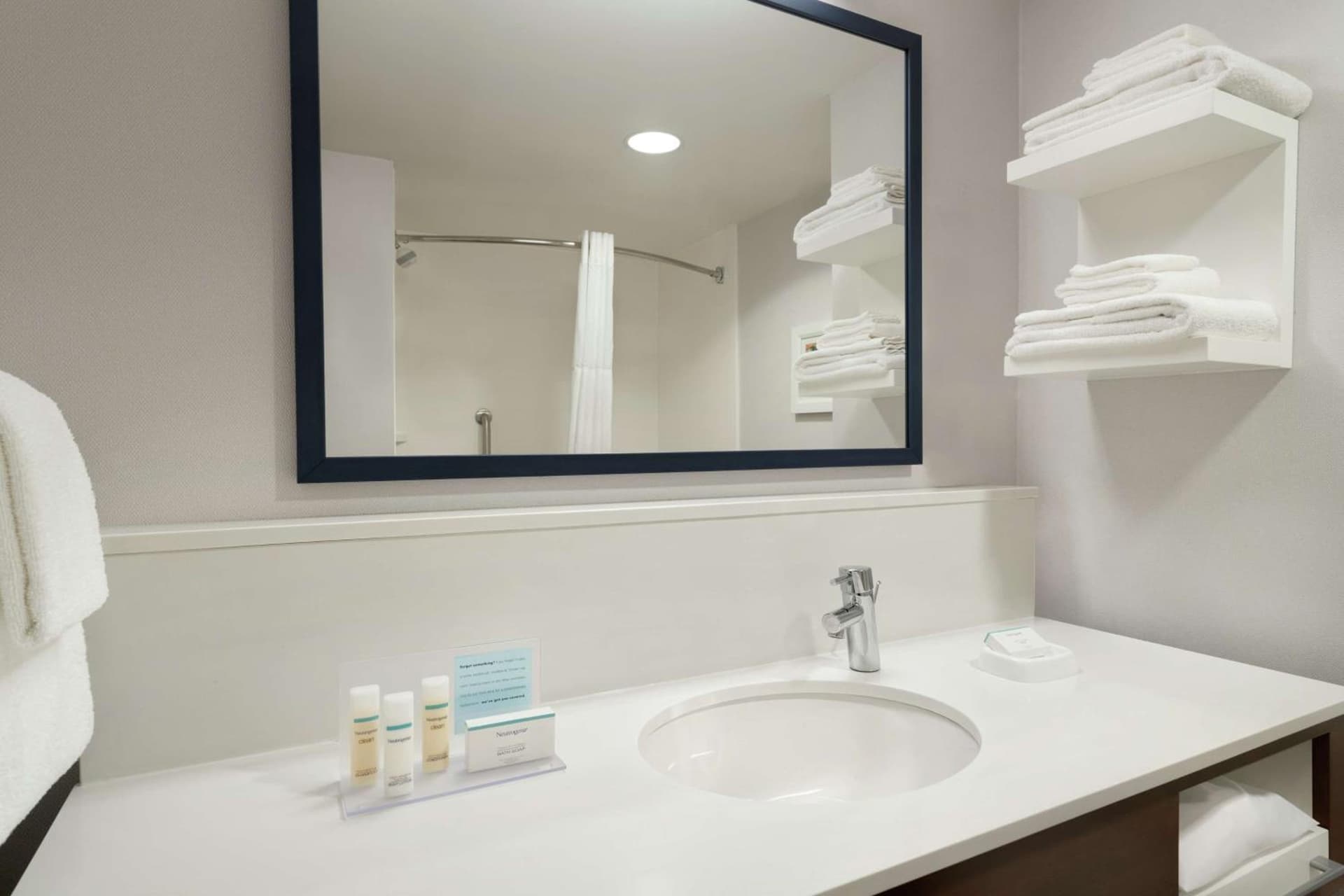 Hampton Inn & Suites Ephrata - Mountain Springs gallery photo in Ephrata, PA — image 23