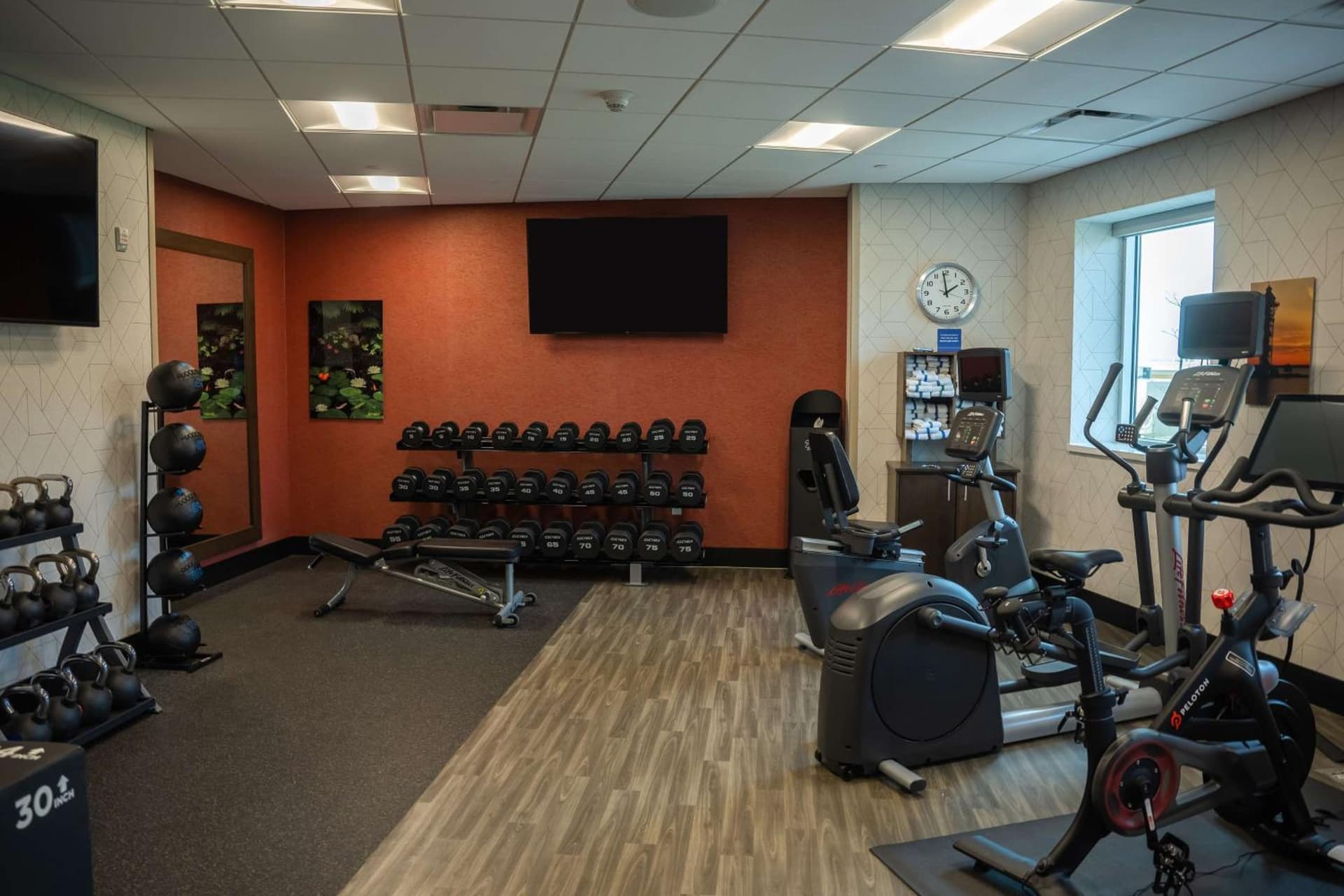 Hampton Inn & Suites Erie Bayfront gallery photo in Erie, PA — image 39