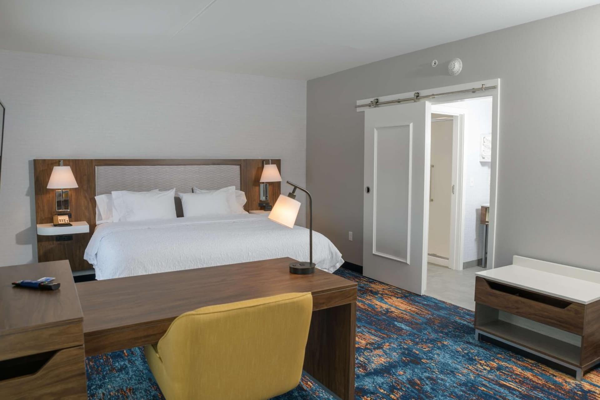 Hampton Inn & Suites Erie Bayfront gallery photo in Erie, PA — image 50