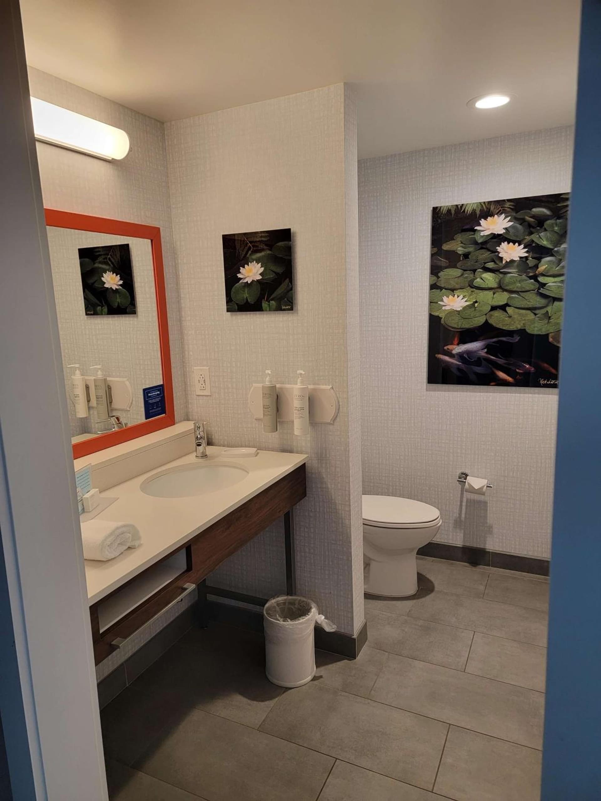 Hampton Inn & Suites Erie Bayfront gallery photo in Erie, PA — image 15