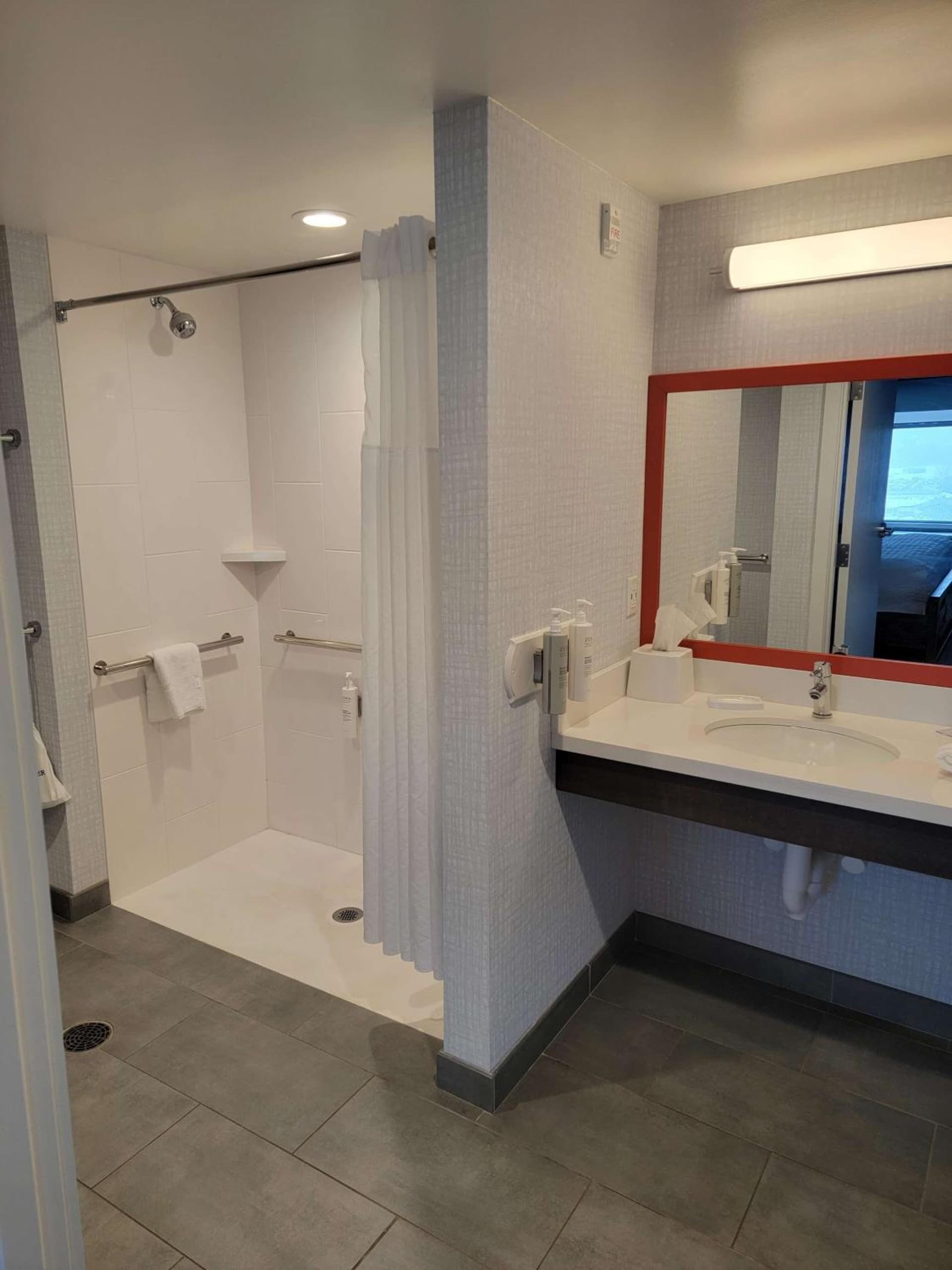 Hampton Inn & Suites Erie Bayfront gallery photo in Erie, PA — image 14