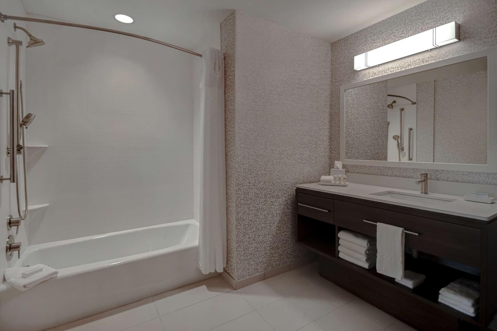 Home2 Suites East Hanover, NJ gallery photo in East Hanover — image 10