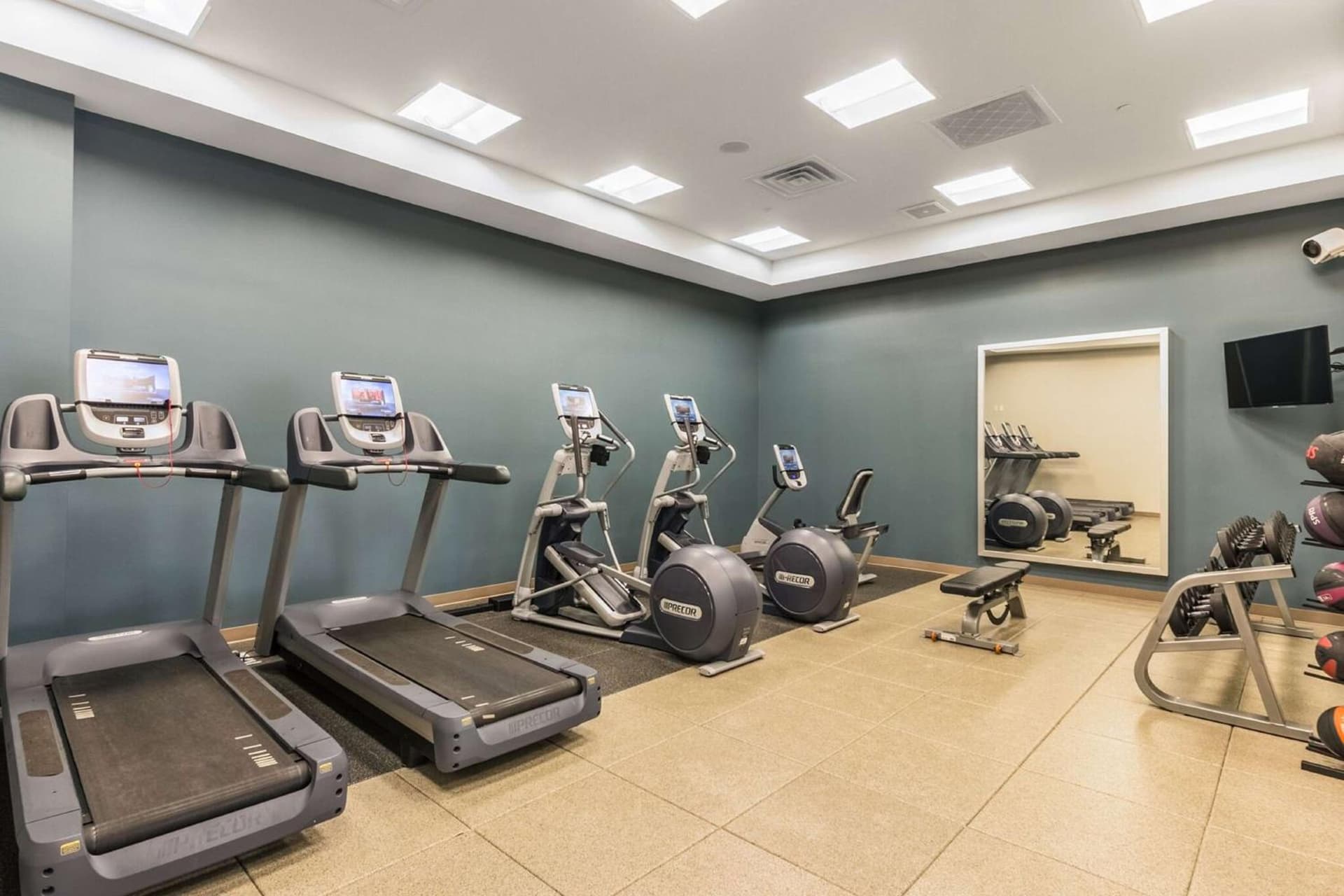 Embassy Suites Newark Airport gallery photo in Elizabeth, NJ — image 8