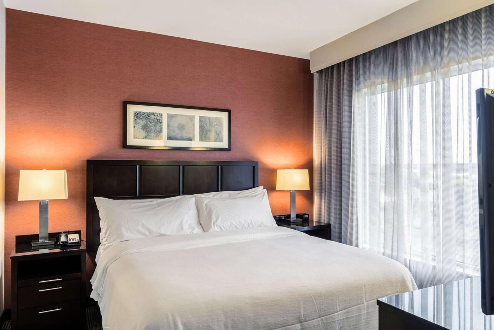 Embassy Suites Newark Airport property views in Elizabeth, NJ — gallery photo 3