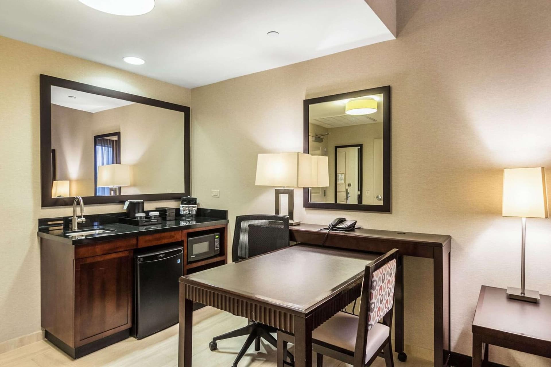 Embassy Suites Newark Airport gallery photo in Elizabeth, NJ — image 11
