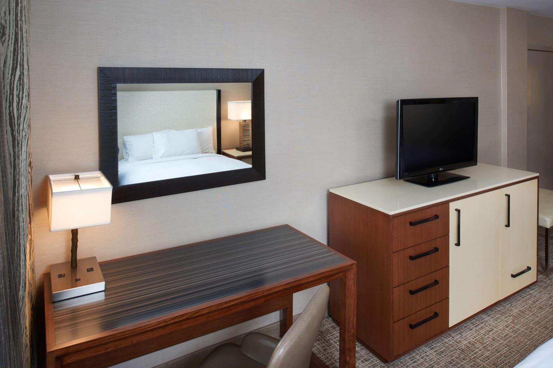 DoubleTree by Hilton Fresno Convention Center gallery photo in Fresno, CA — image 6