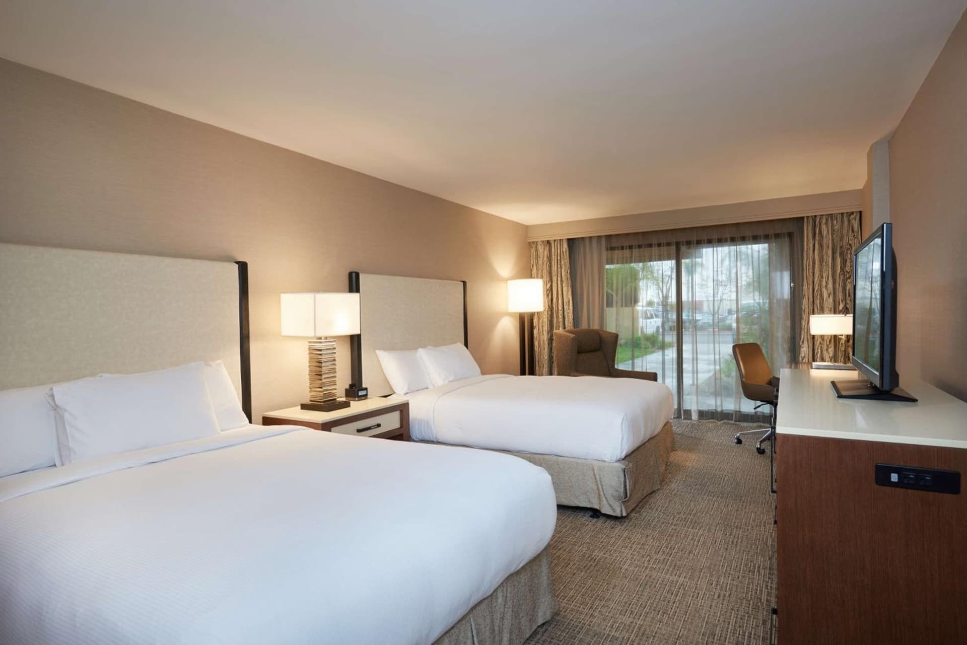 DoubleTree by Hilton Fresno Convention Center gallery photo in Fresno, CA — image 28