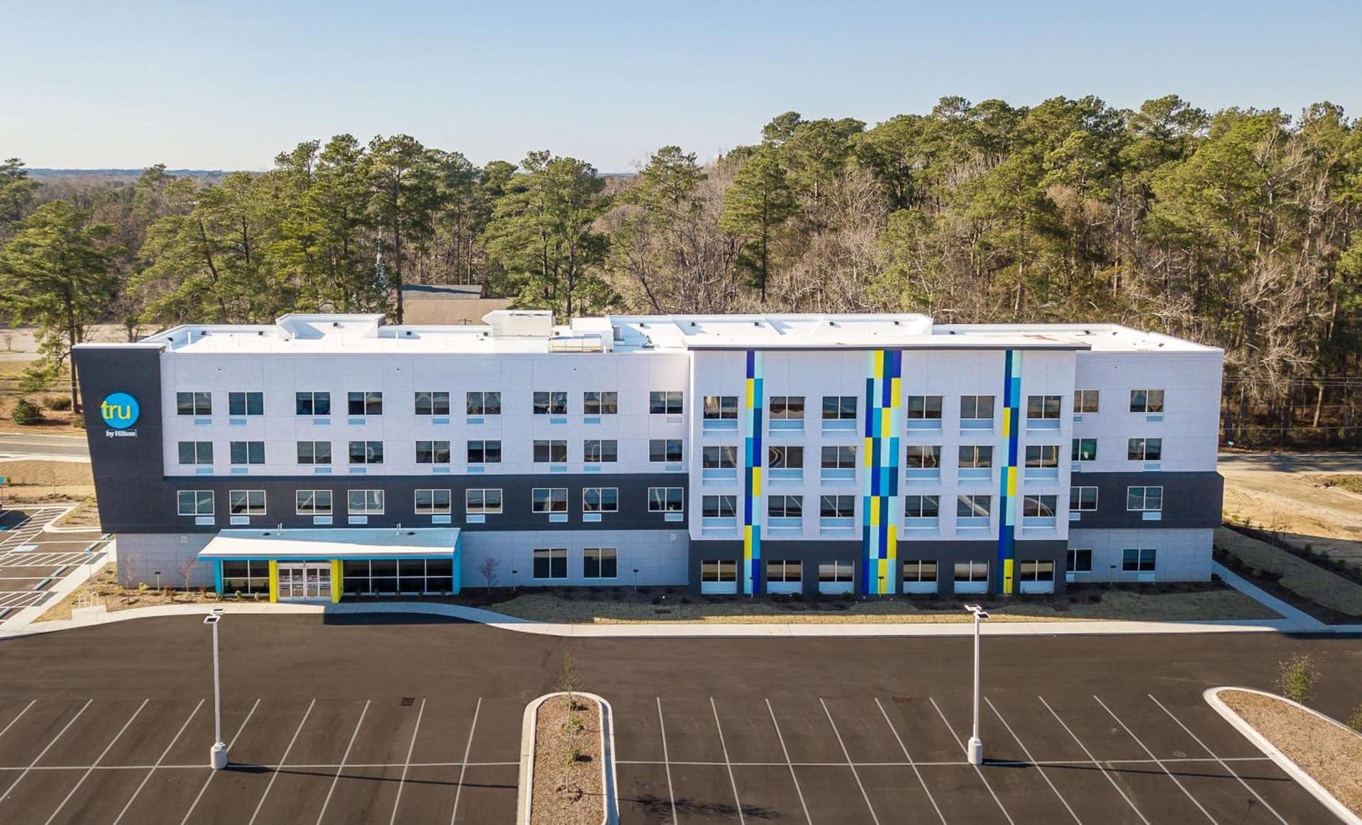 Tru by Hilton Fayetteville I-95 interior in Fayetteville, NC — gallery photo 2