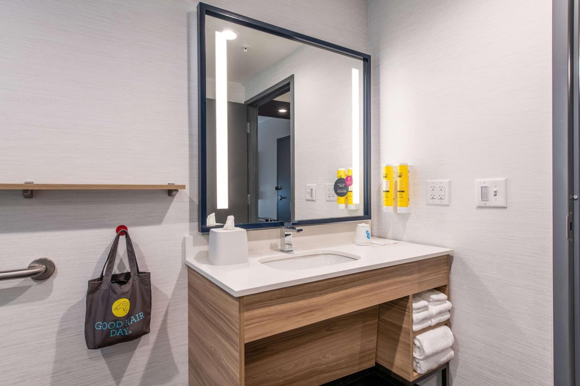 Tru by Hilton Fayetteville I-95 gallery photo in Fayetteville, NC — image 30