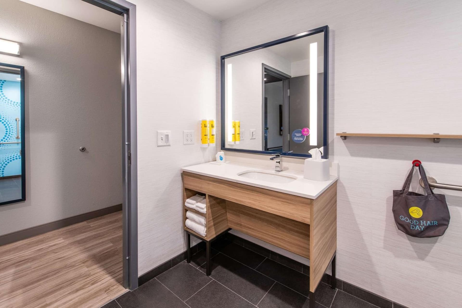 Tru by Hilton Fayetteville I-95 gallery photo in Fayetteville, NC — image 35