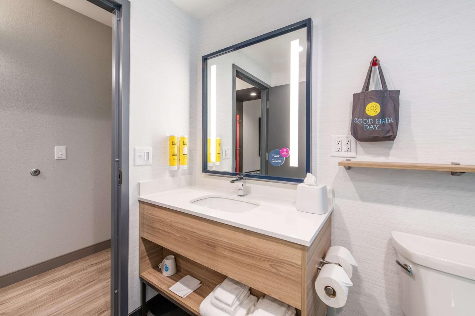 Tru by Hilton Fayetteville I-95 gallery photo in Fayetteville, NC — image 50