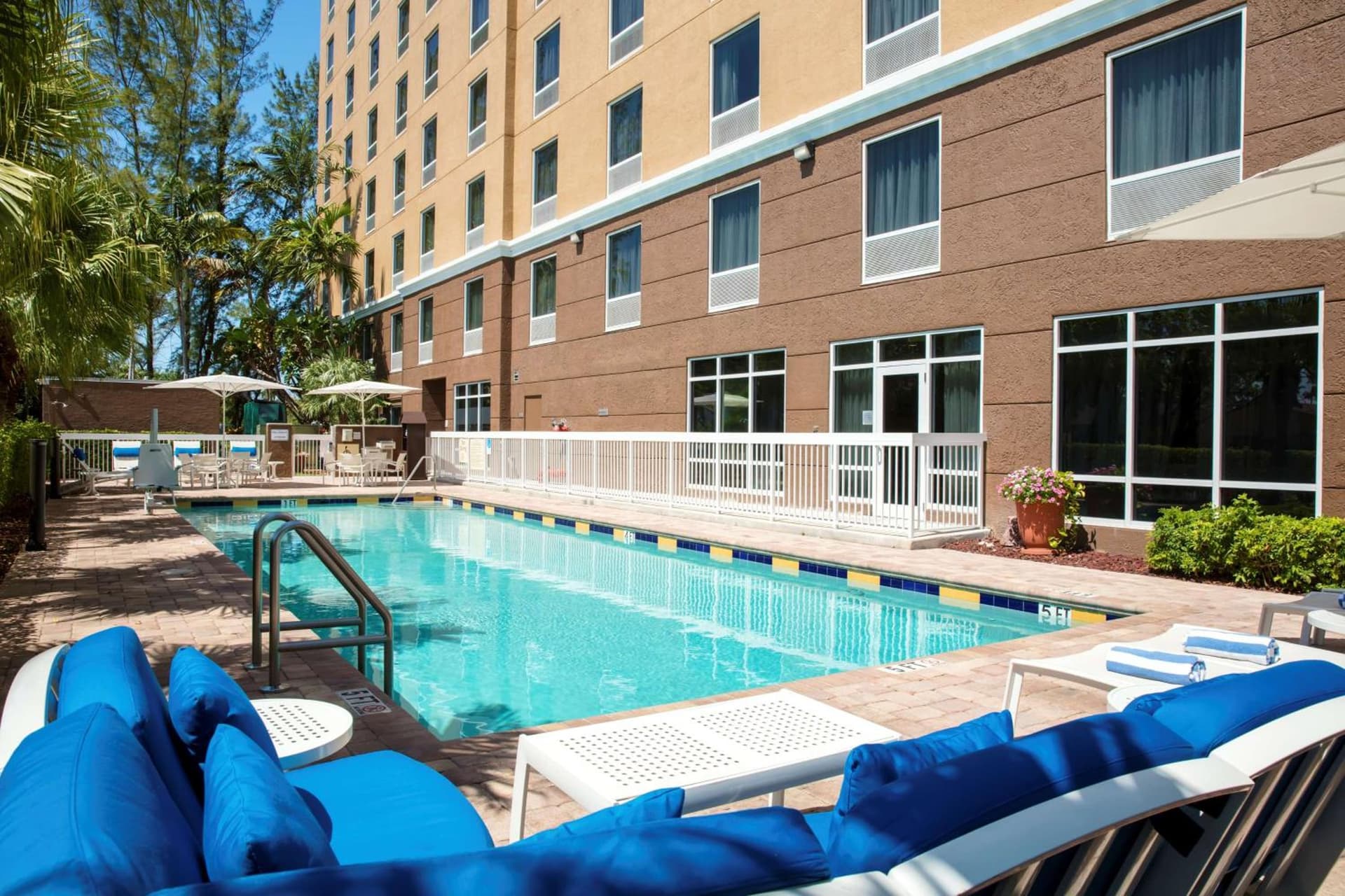Hampton Inn Hallandale Beach-Aventura gallery photo in Hollywood, FL — image 22