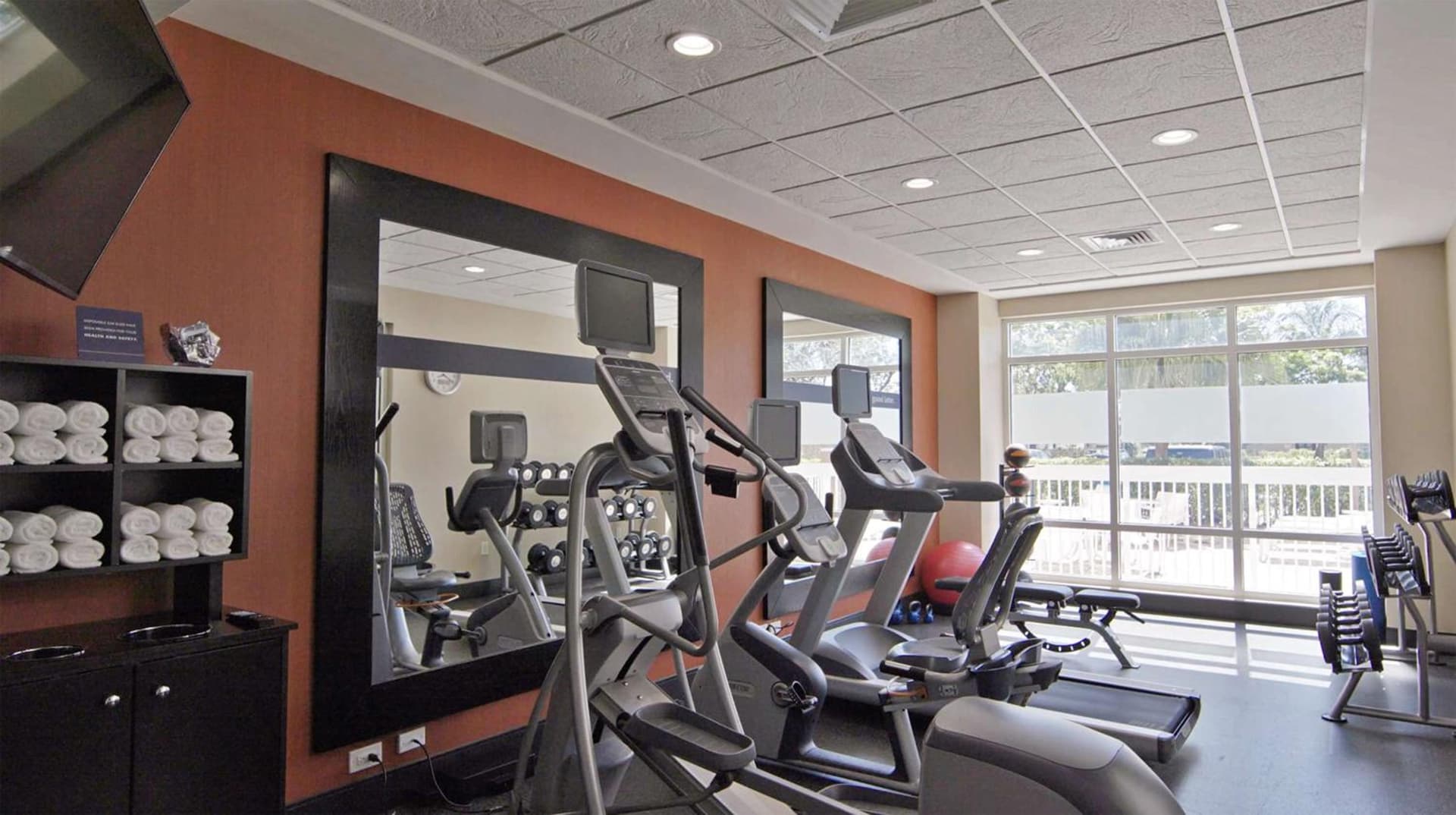 Hampton Inn Hallandale Beach-Aventura gallery photo in Hollywood, FL — image 7