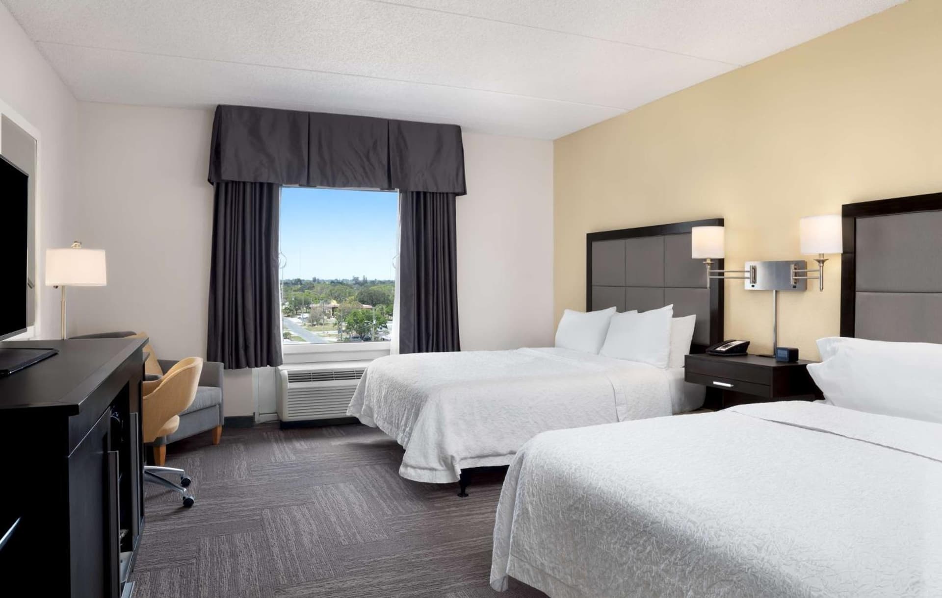 Hampton Inn Hallandale Beach-Aventura gallery photo in Hollywood, FL — image 21