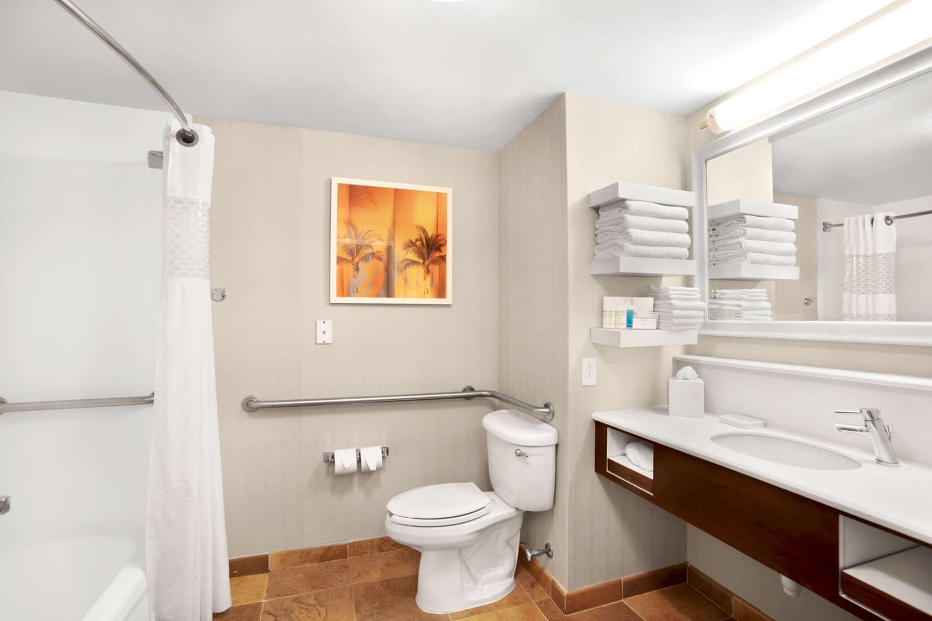 Hampton Inn Hallandale Beach-Aventura property views in Hollywood, FL — gallery photo 3