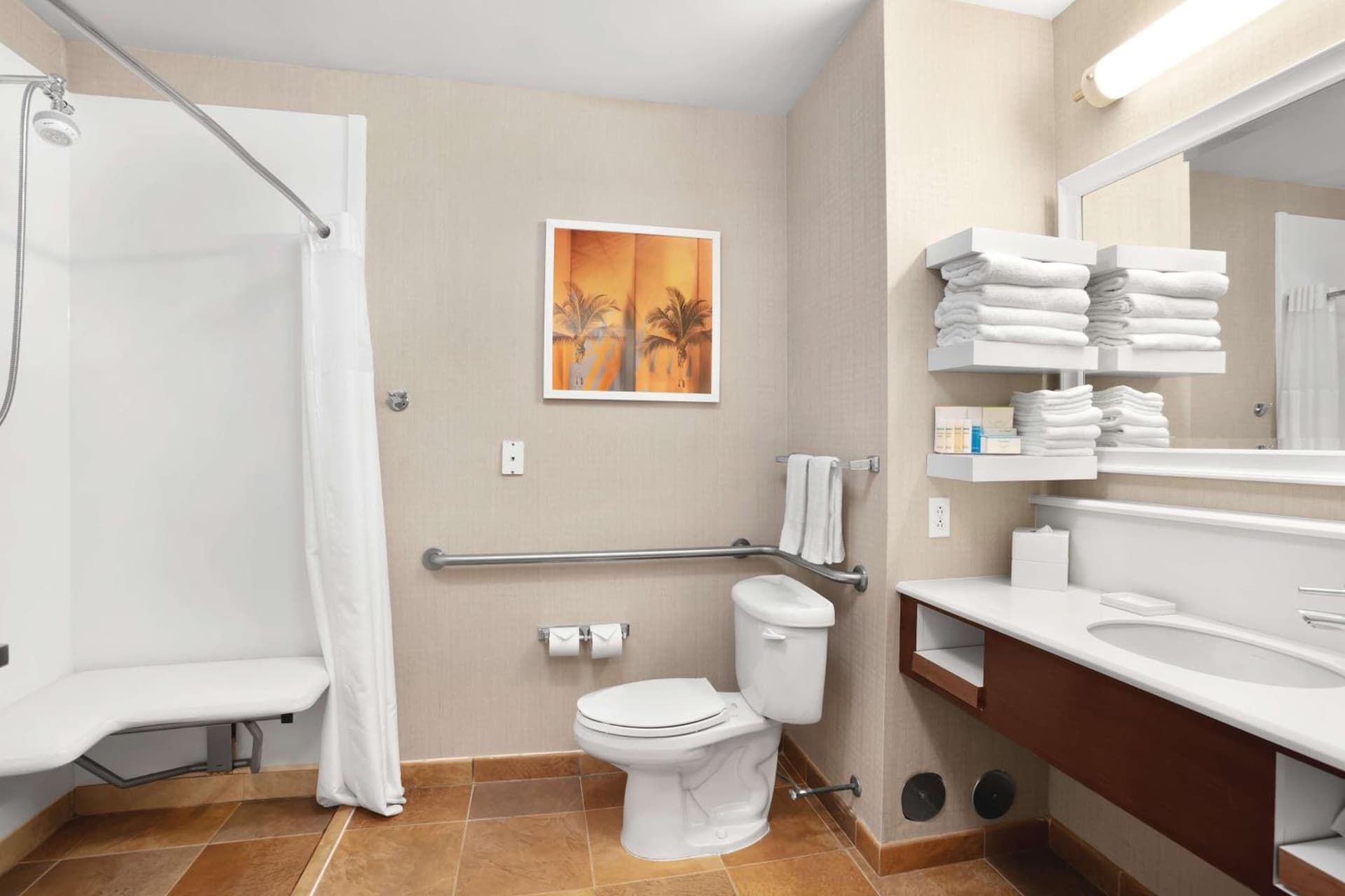Hampton Inn Hallandale Beach-Aventura interior in Hollywood, FL — gallery photo 2