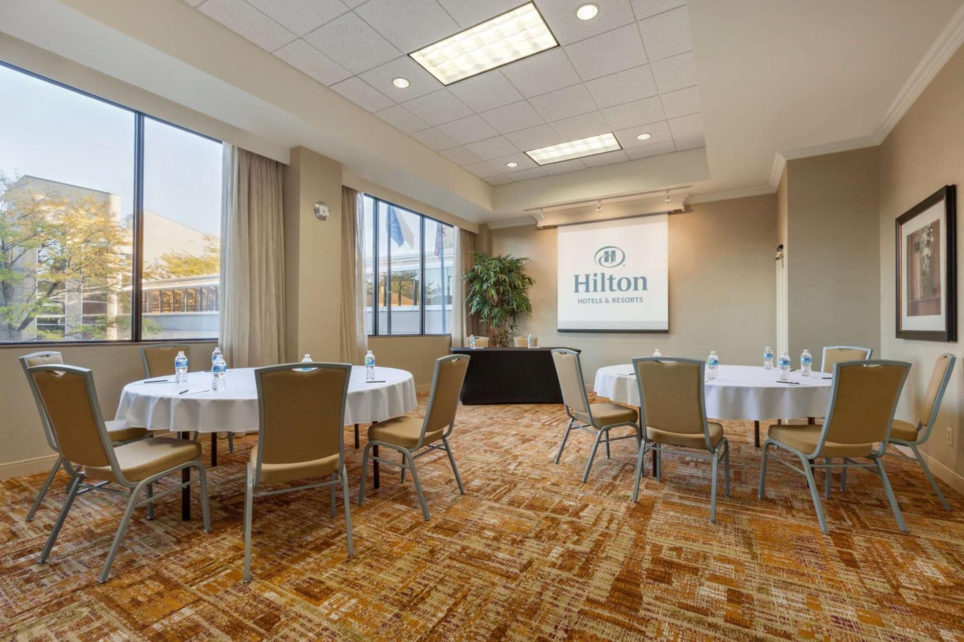 Hilton Fort Wayne at the Grand Wayne Convention Center gallery photo in Fort Wayne, IN — image 16