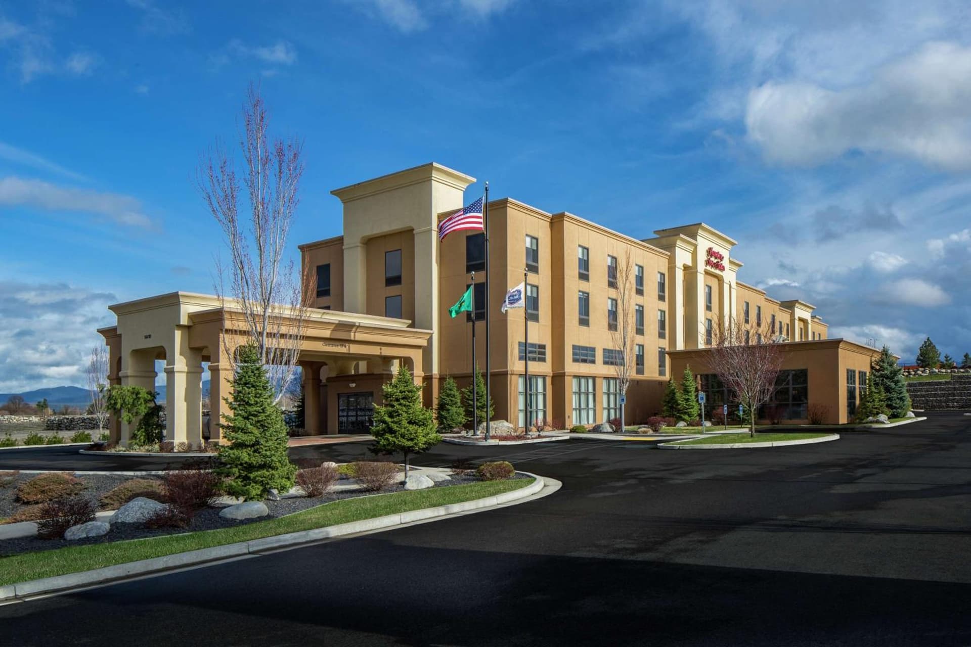 Hampton Inn & Suites Spokane Valley featured exterior or lobby in Spokane Valley, WA — similar hotel