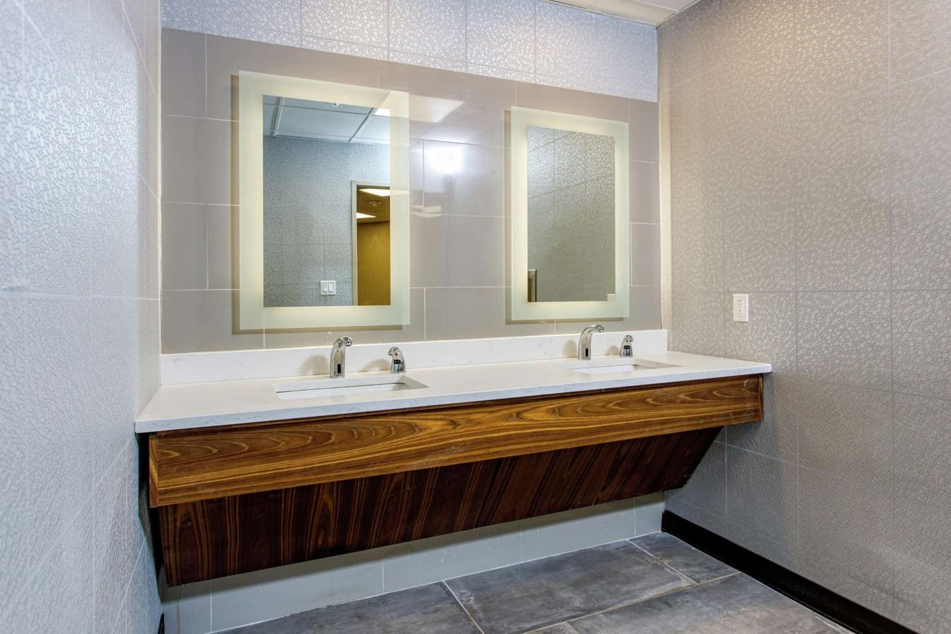 DoubleTree by Hilton Appleton, WI gallery photo in Appleton, WI — image 16