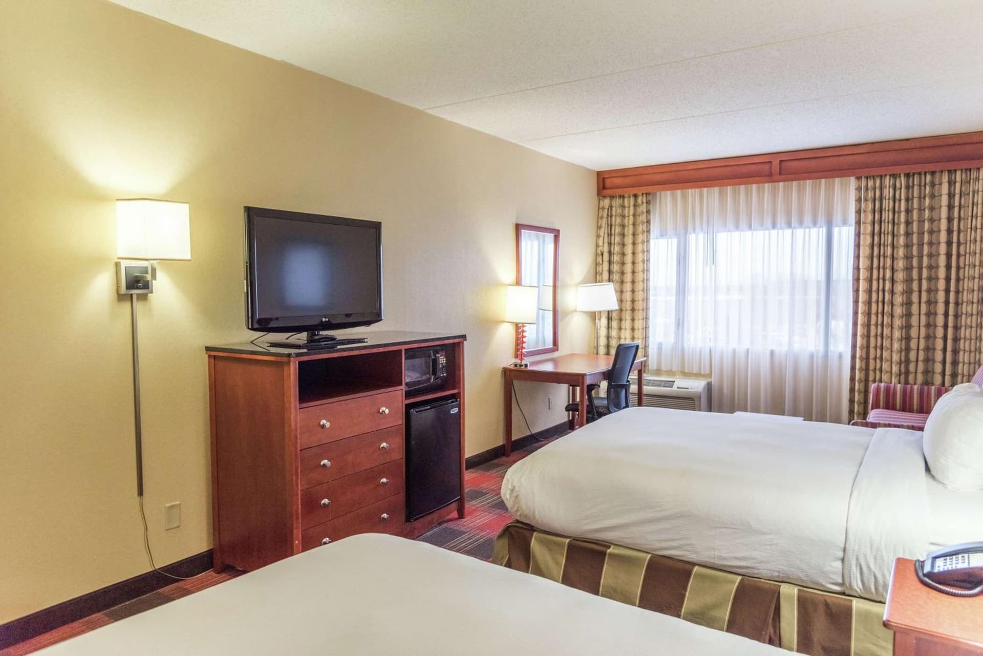 DoubleTree by Hilton Holland gallery photo in Holland, MI — image 42