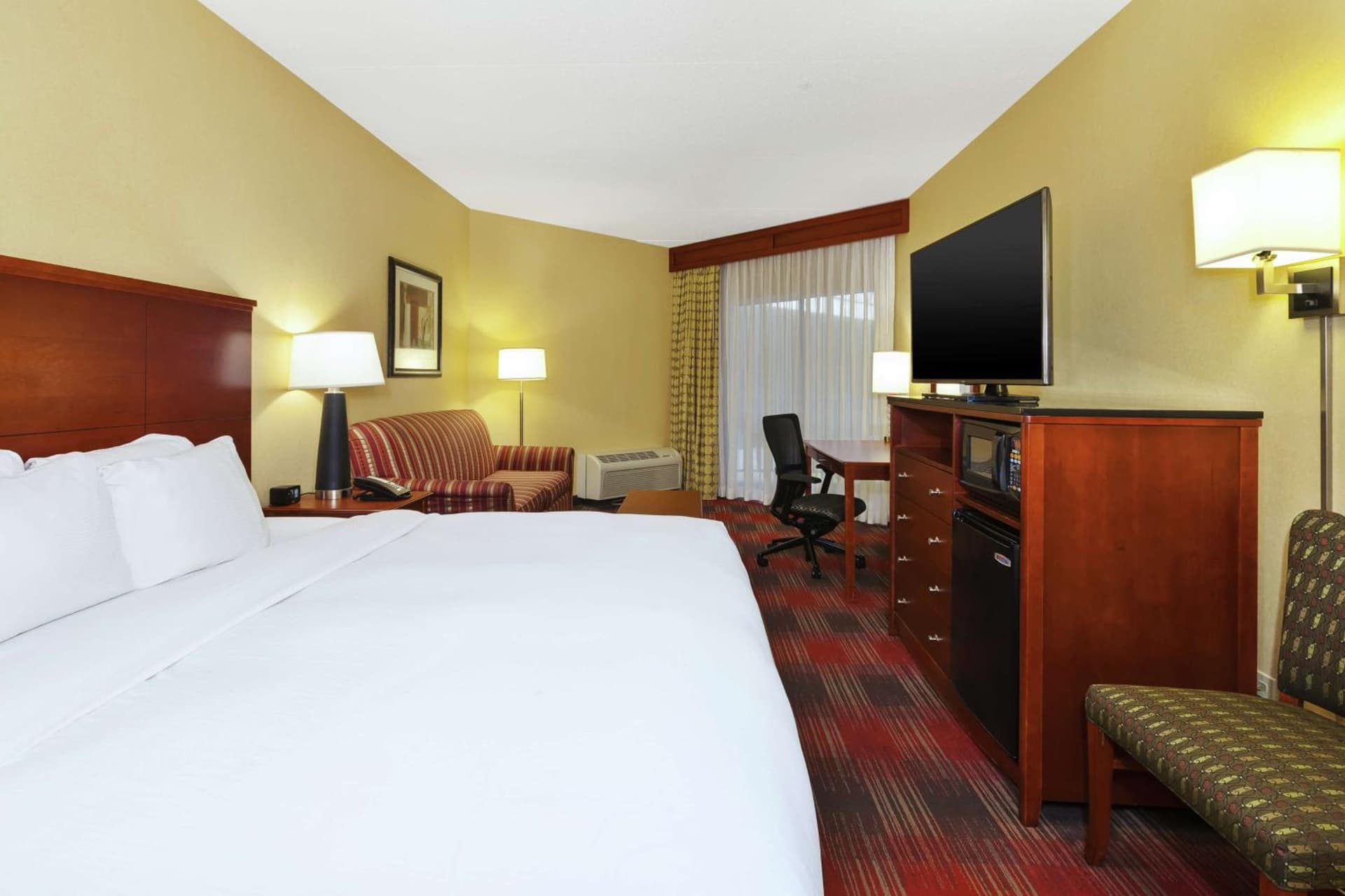 DoubleTree by Hilton Holland interior in Holland, MI — gallery photo 2