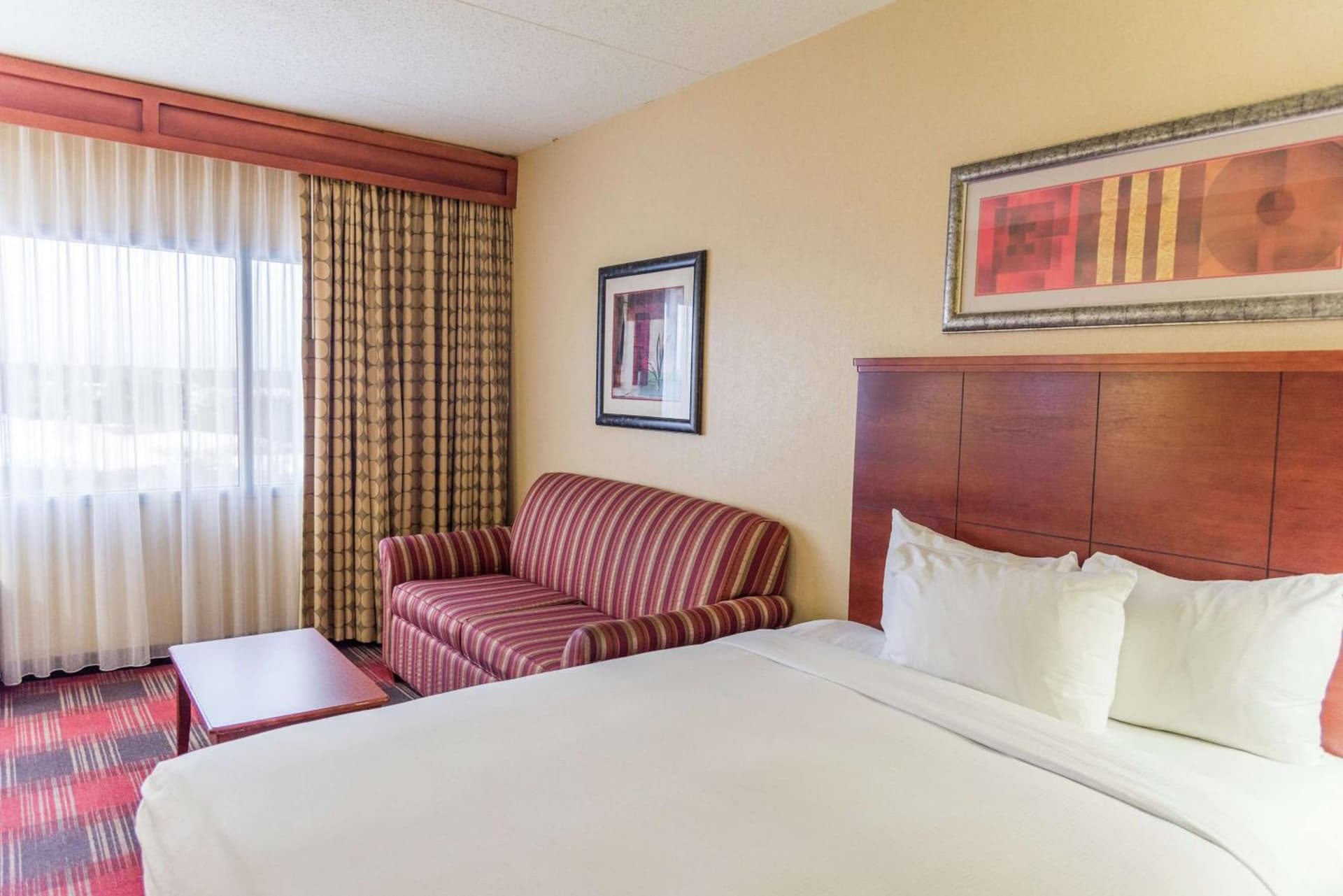 DoubleTree by Hilton Holland gallery photo in Holland, MI — image 36