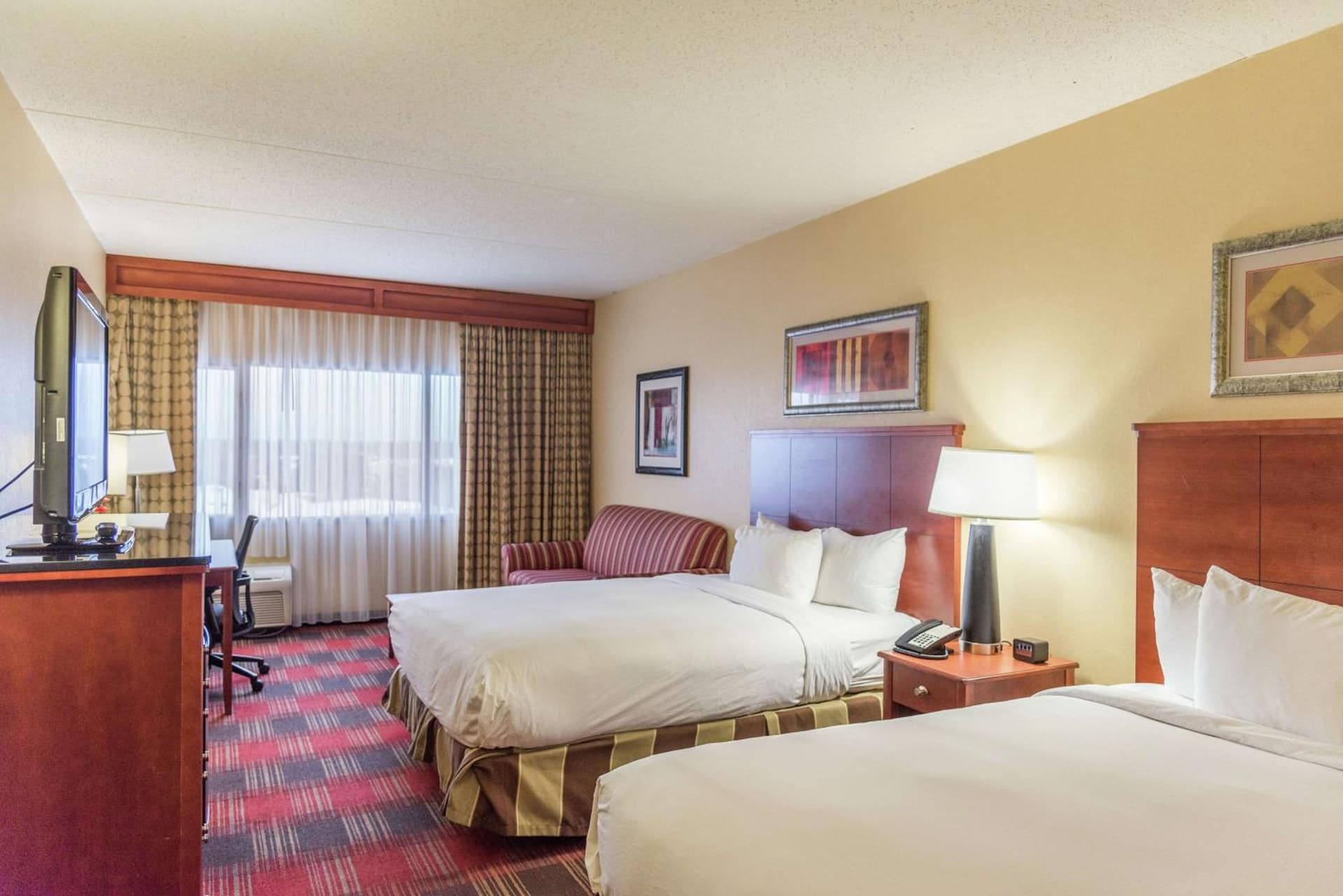 DoubleTree by Hilton Holland gallery photo in Holland, MI — image 39